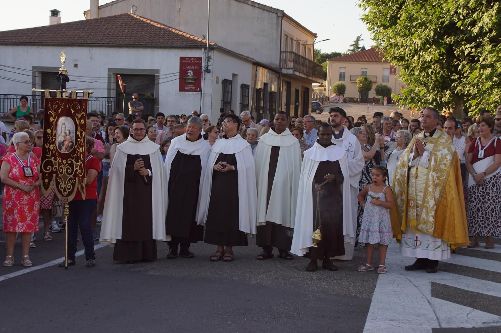 Procesión con la Virgen del Carmen por el río Tormes en Alba (54).jpeg