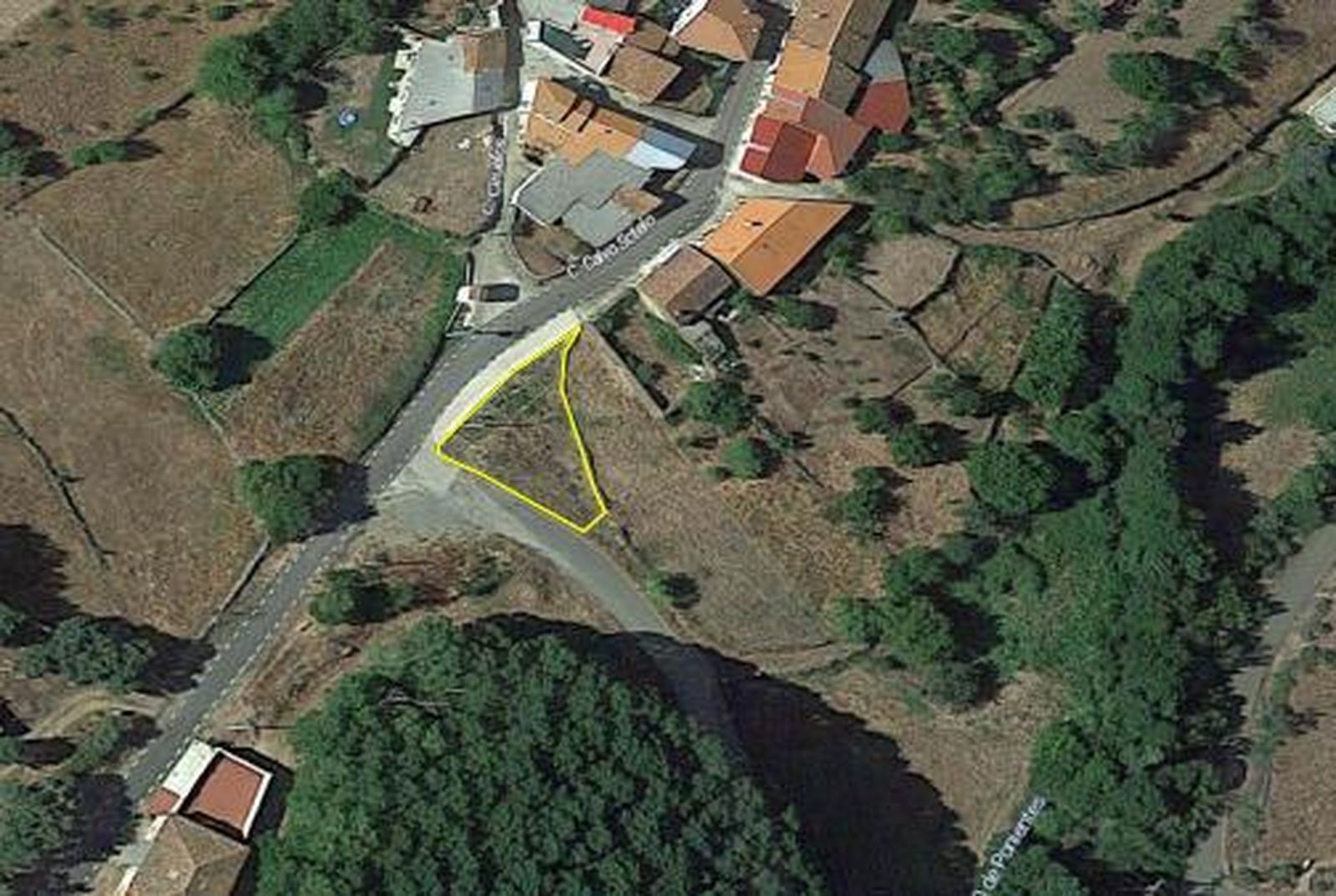 Proyecto de acondicionamiento de terreno en Cereceda de la Sierra. Detalle de la ubicación del terreno Proyecto de acondicionamiento de terreno en Cereceda de la Sierra. Detalle de la ubicación del terreno