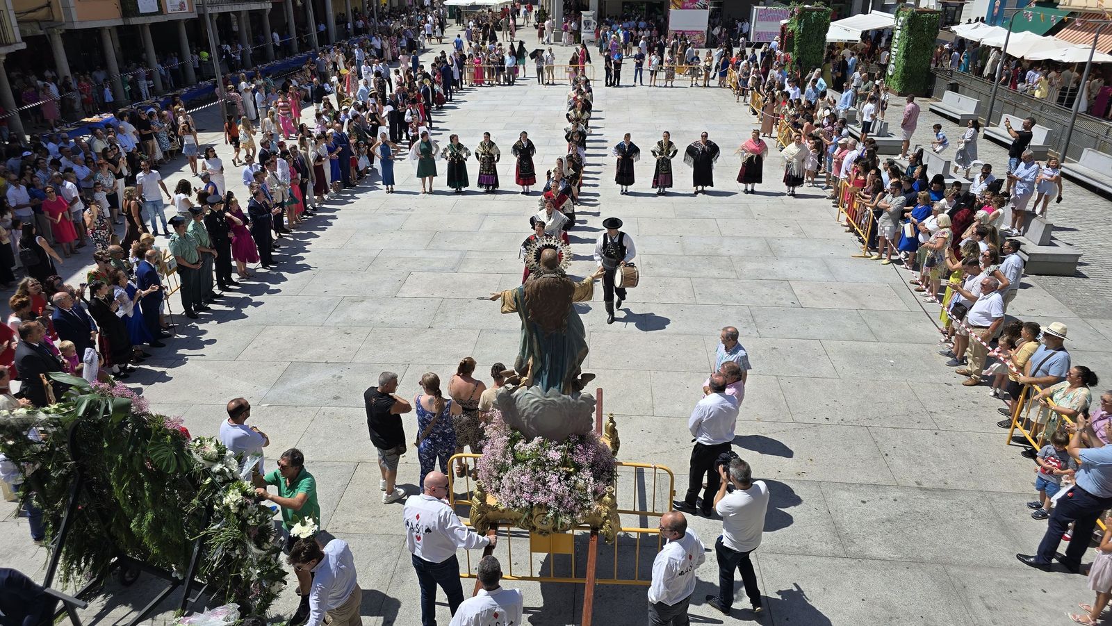 Procesión y ofrenda floral en honor de Nuestra Señora de la Asunción en Guijuelo