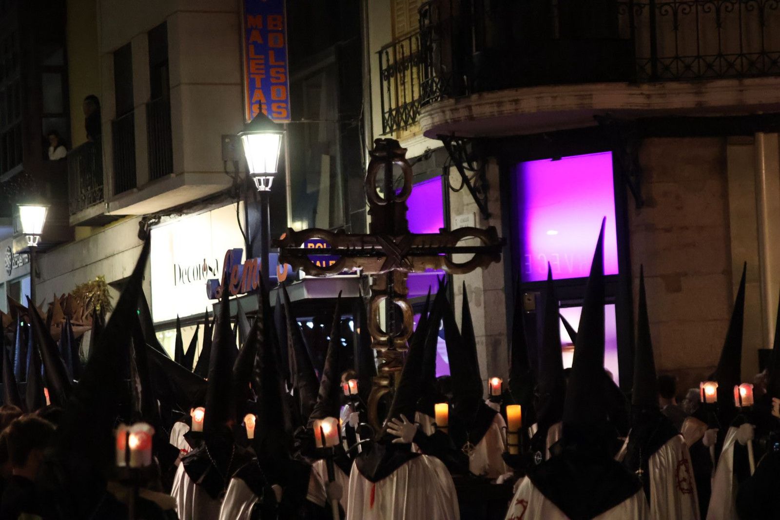 GALERÍA | Revive en imágenes la procesión de Jesús en su Tercera Caída