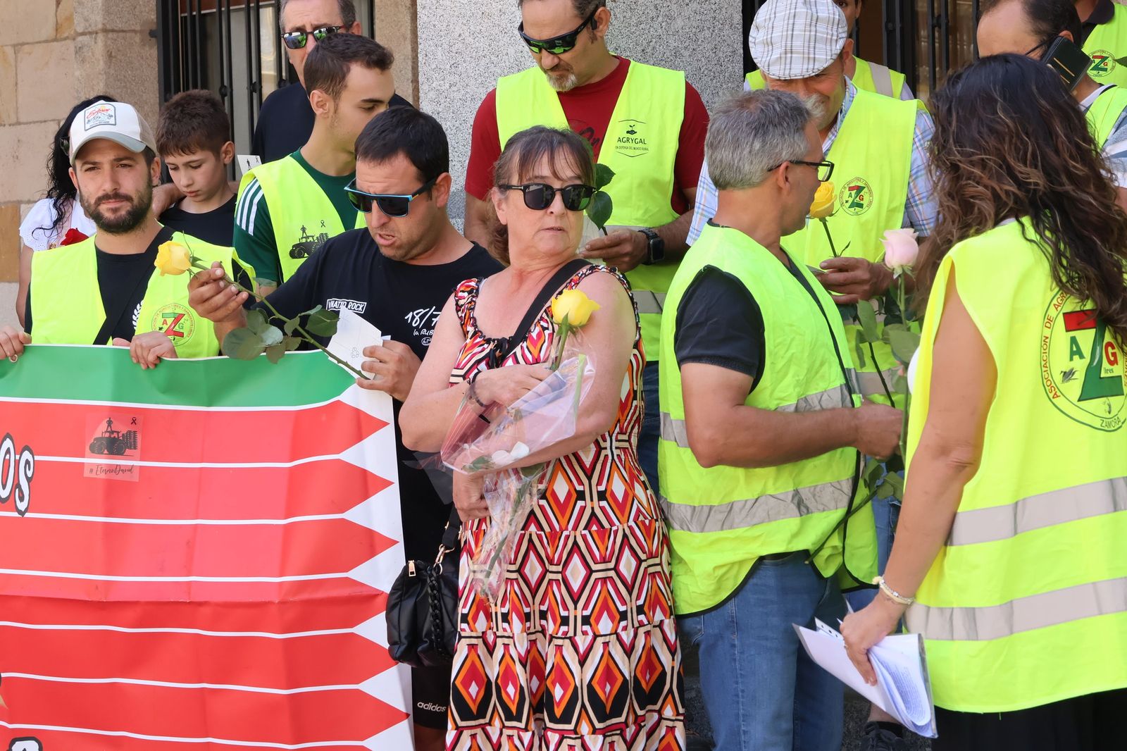 Marcha silenciosa en homenaje a David Lafoz (67).JPG