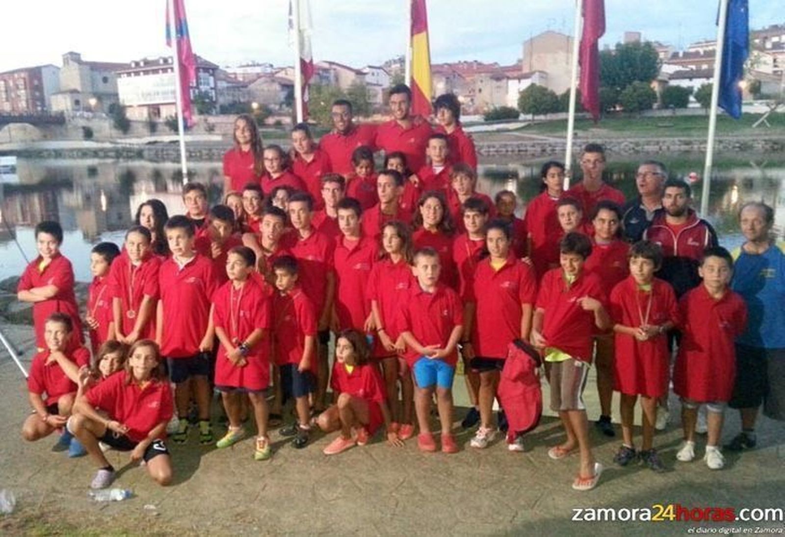 El piragüismo zamorano logra una treintena de medallas en la última prueba del Regional de Edad