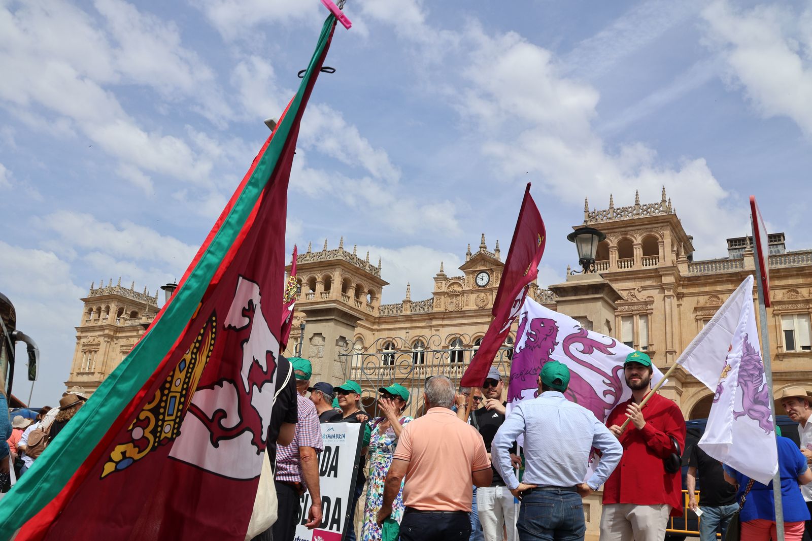 manifestacion-contra-la-perida-de-servicios-de-ave-18