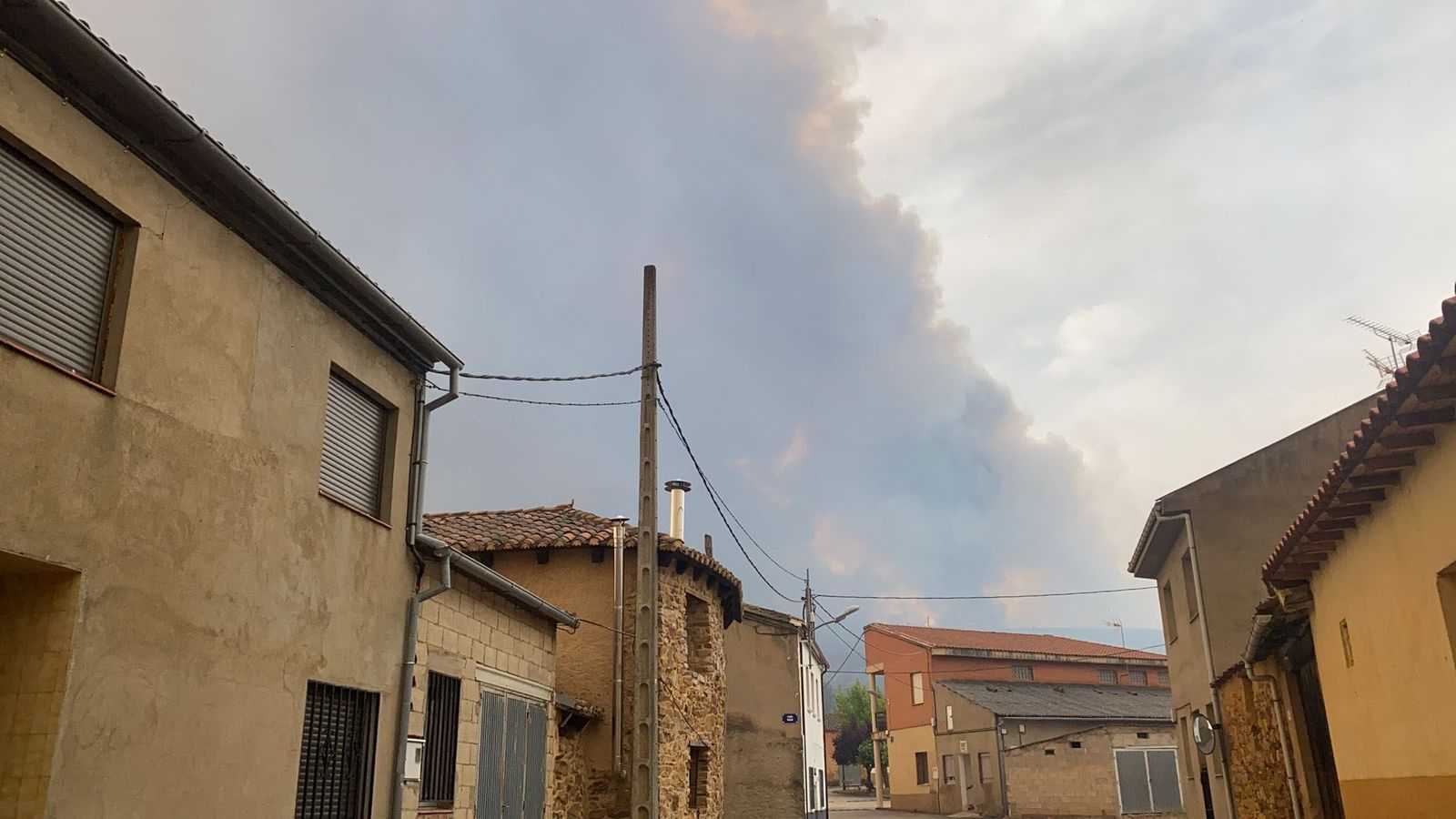 incendio-en-la-sierra-de-la-culebra-foto-maria-lorenzo-18