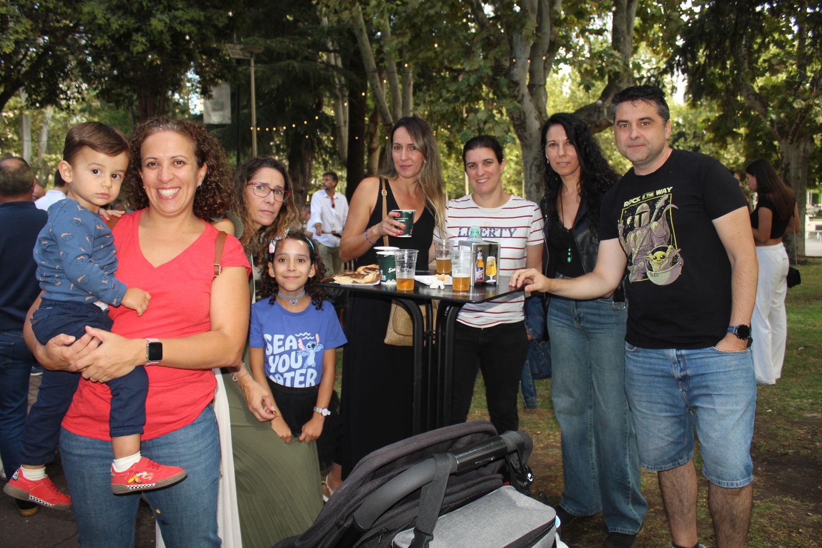 Ambiente en la Feria de Día en el mediodía de este viernes