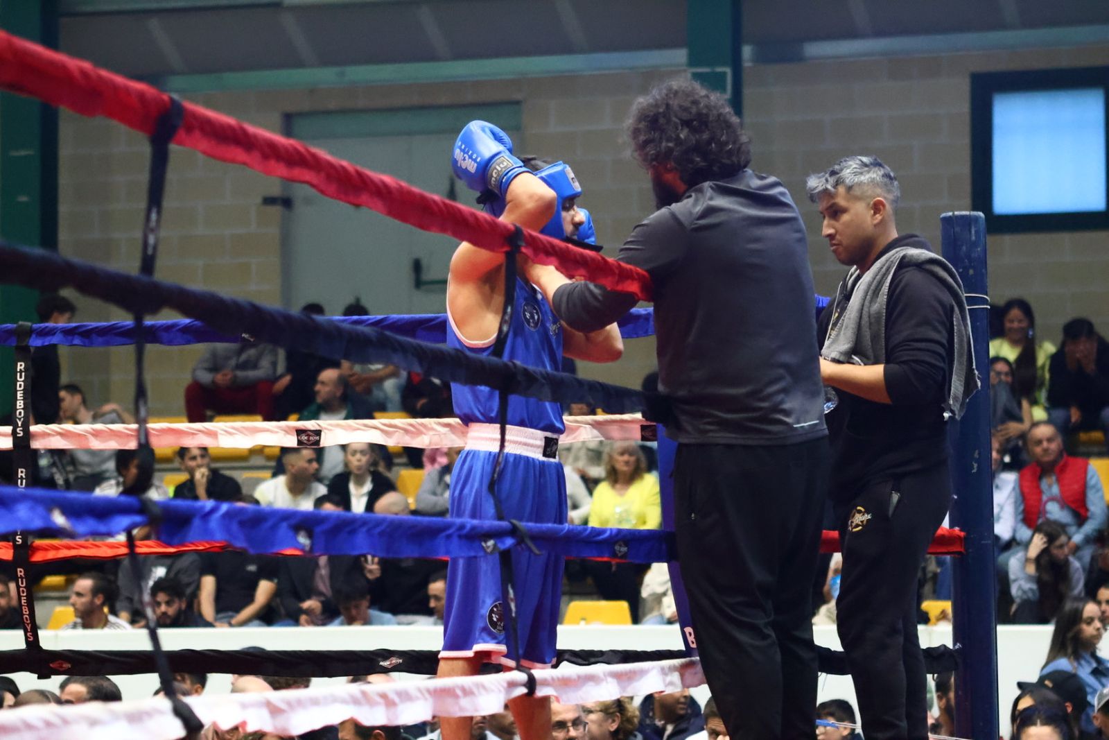Velada de Boxeo en el Pabellón de San José