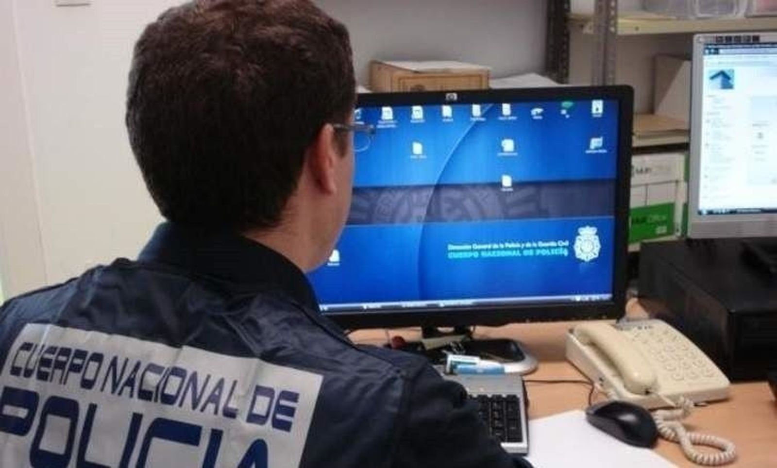 Dos detenidos por estafar por internet con falsas ventas de cachorros de perro
