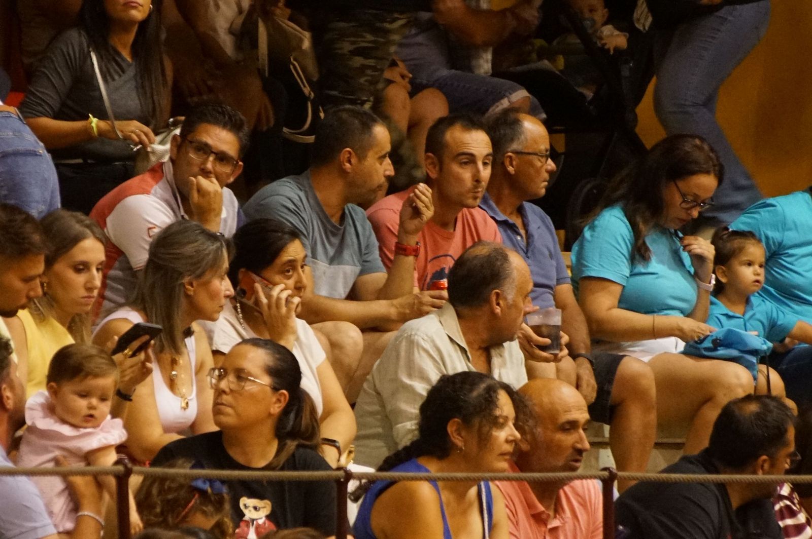 Multitudinario encierro nocturno en Alba de Tormes