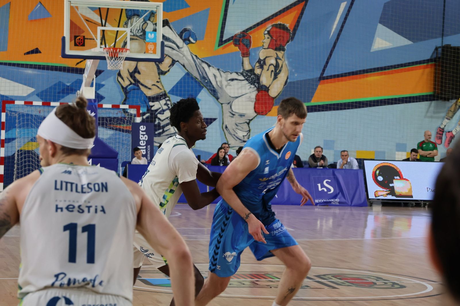 GALERÍA | El duelo entre el CB Zamora y el Hestia Menorca, en imágenes