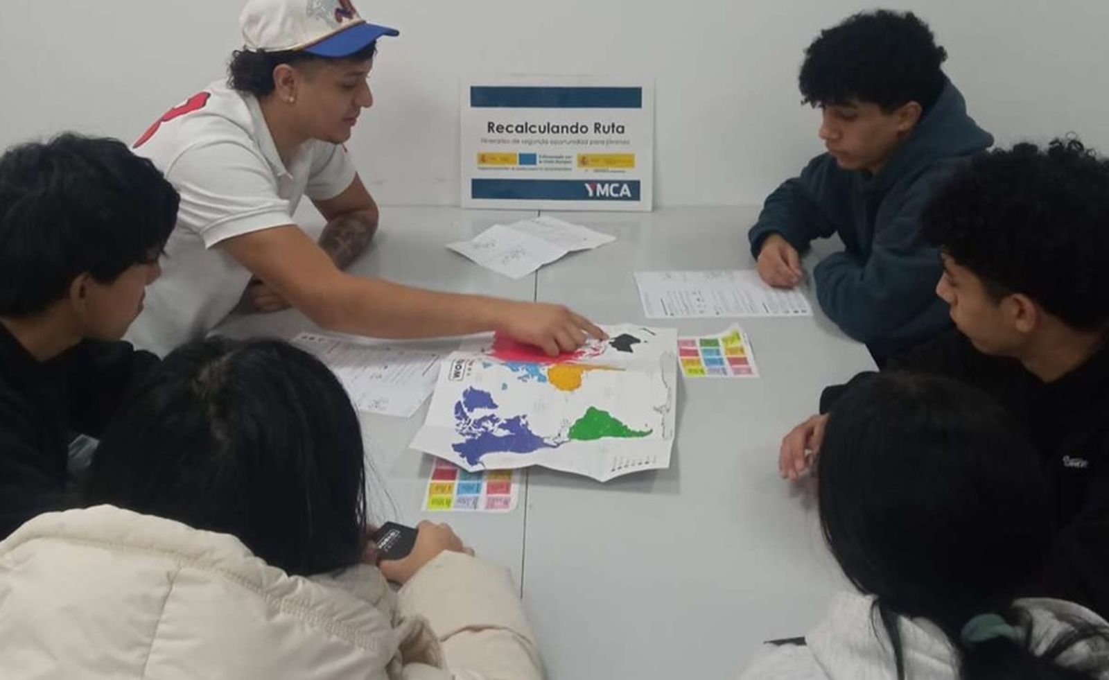 Programa de YMCA 'Recalculando ruta: segunda oportunidad para jóvenes'