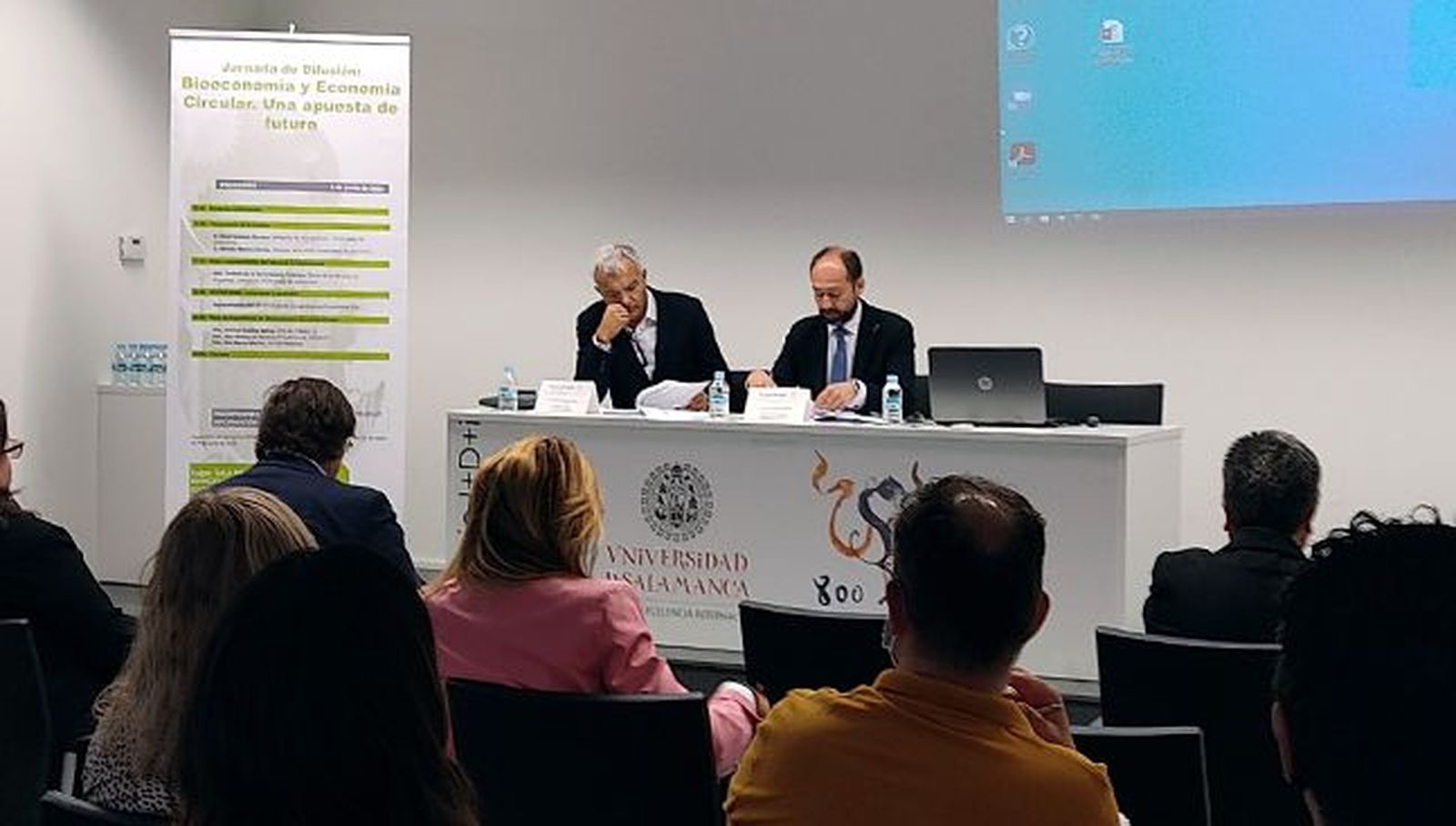 El director de la Oficina de Transferencia de Resultados de Investigación (OTRI), Alfredo Mateos García y el delegado de Transferencia de la Universidad de Salamanca, Oscar Lorenzo Sánchez