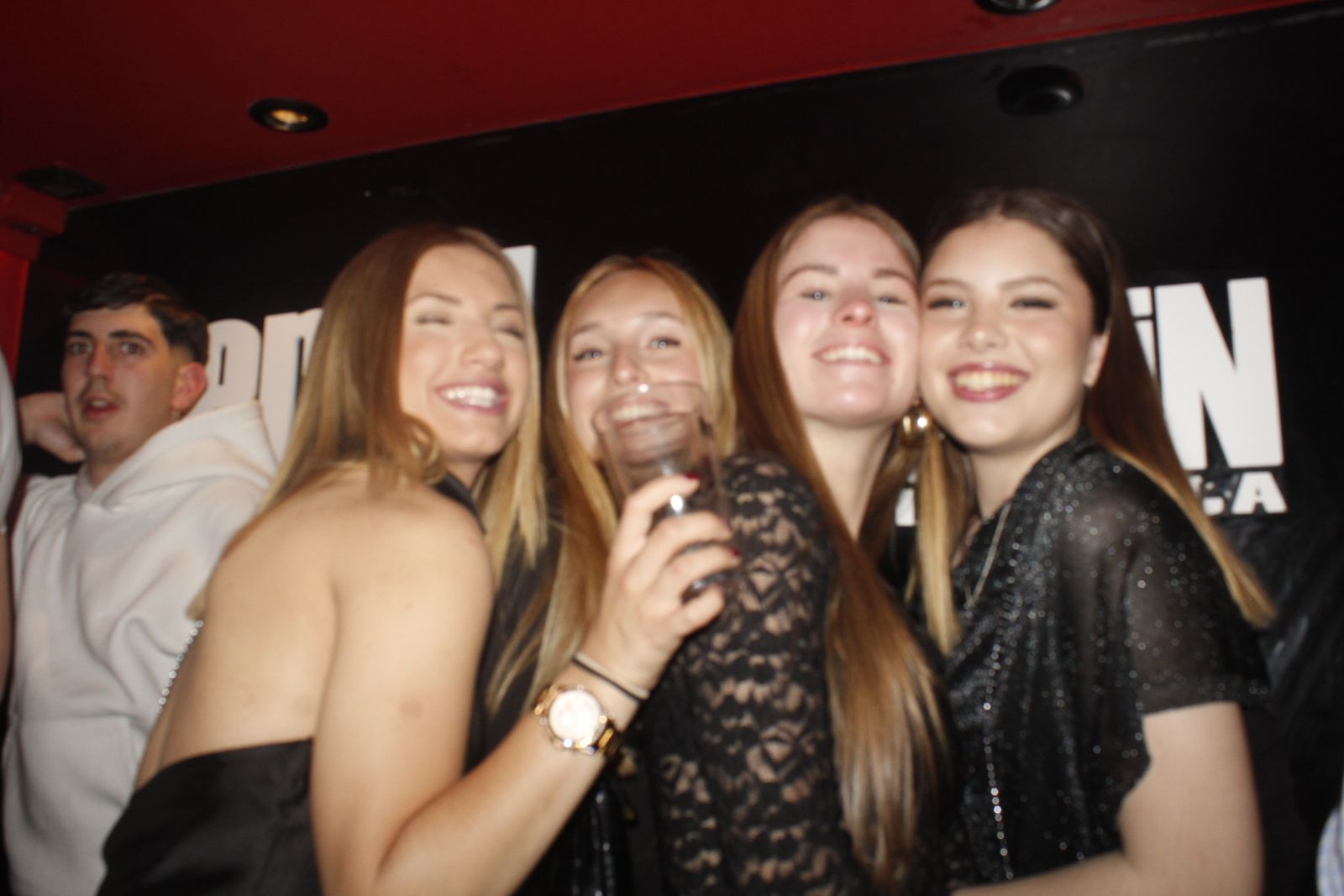 Salamanca de noche, sábado 4 de abril