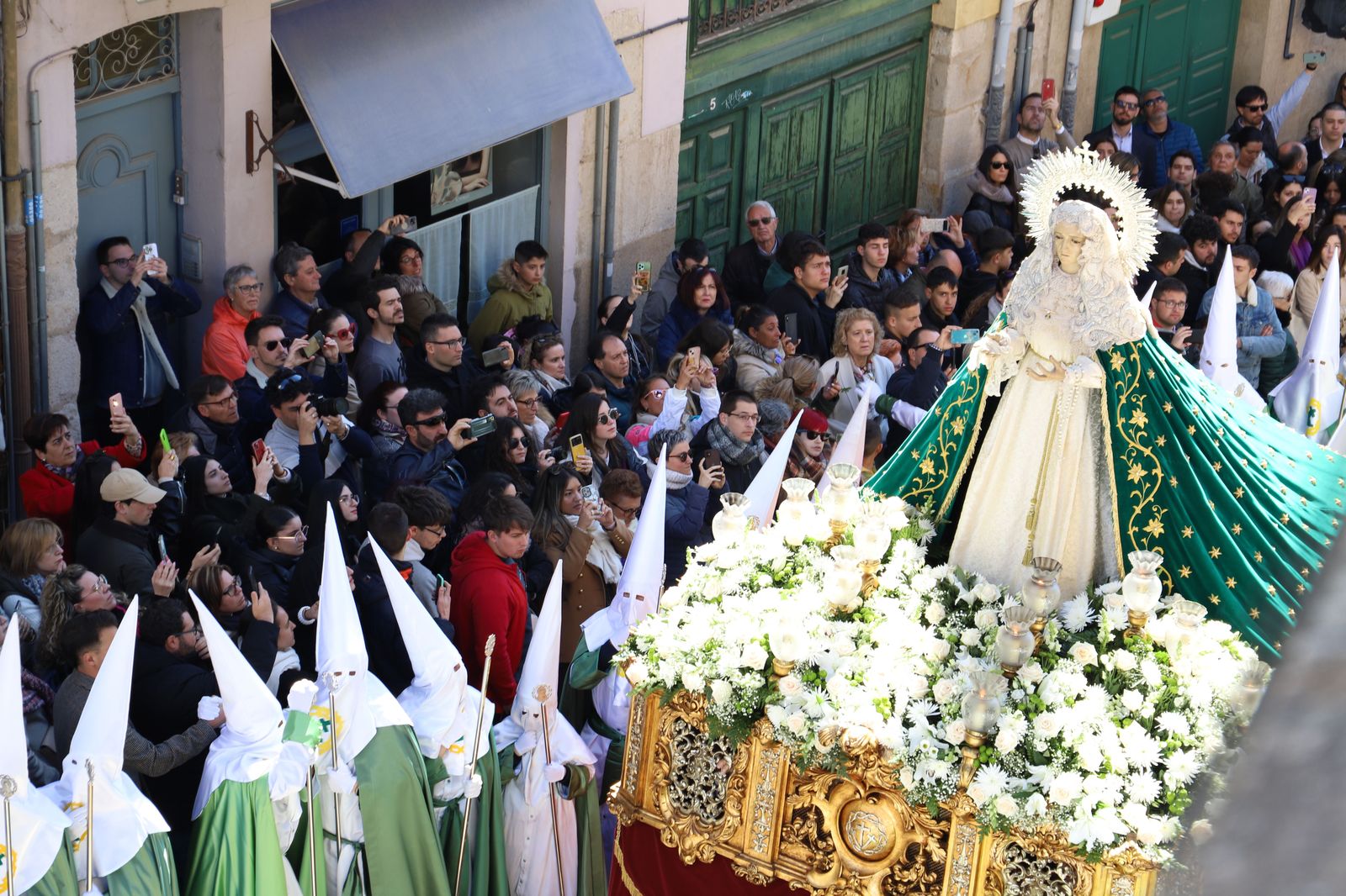 cofradia-virgen-de-la-esperanza-32