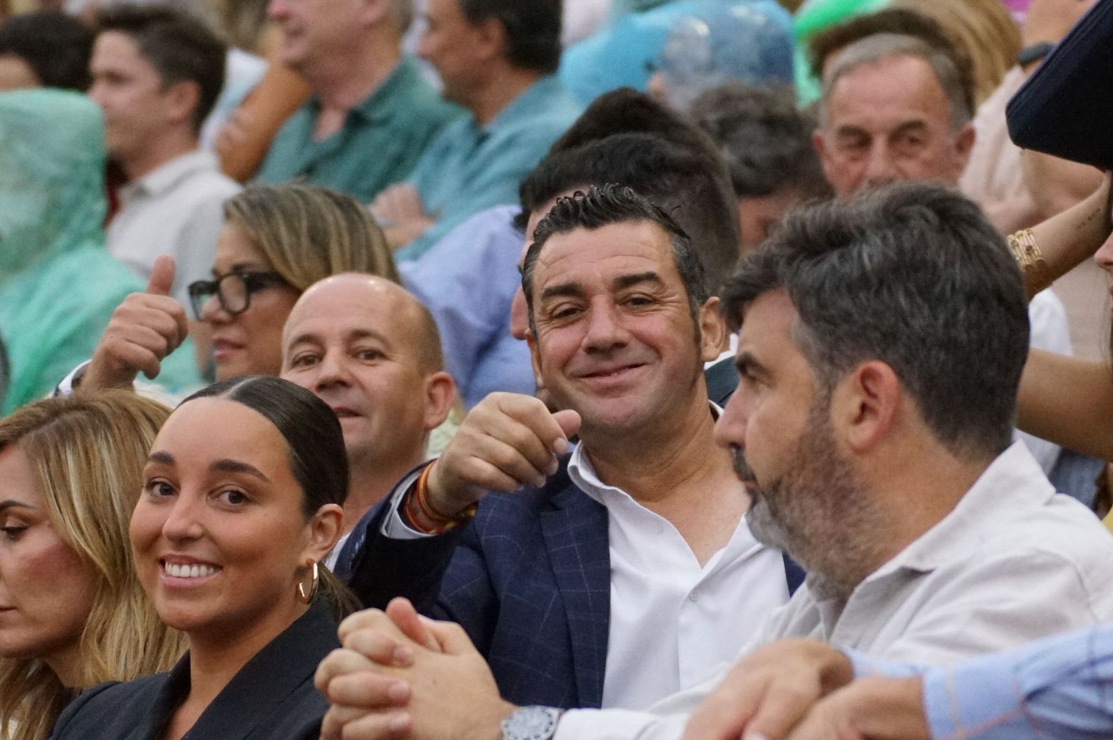 Gran ambiente en La Glorieta para la tarde de toros de Morante de la Puebla, Ismael Martín y Marco Pérez