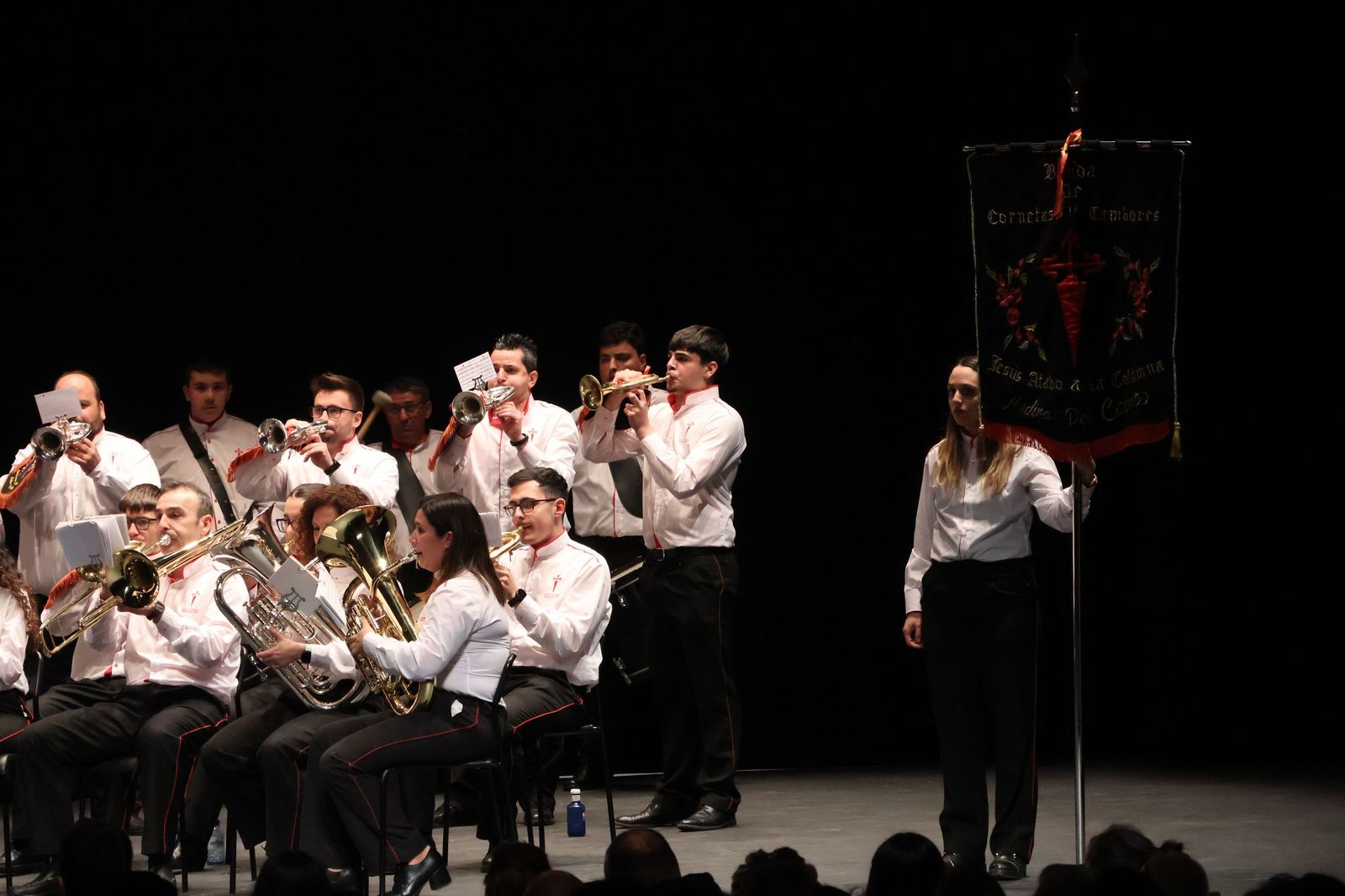 GALERÍA | Revive un Certamen de Cornetas y Tambores lleno de música y emoción