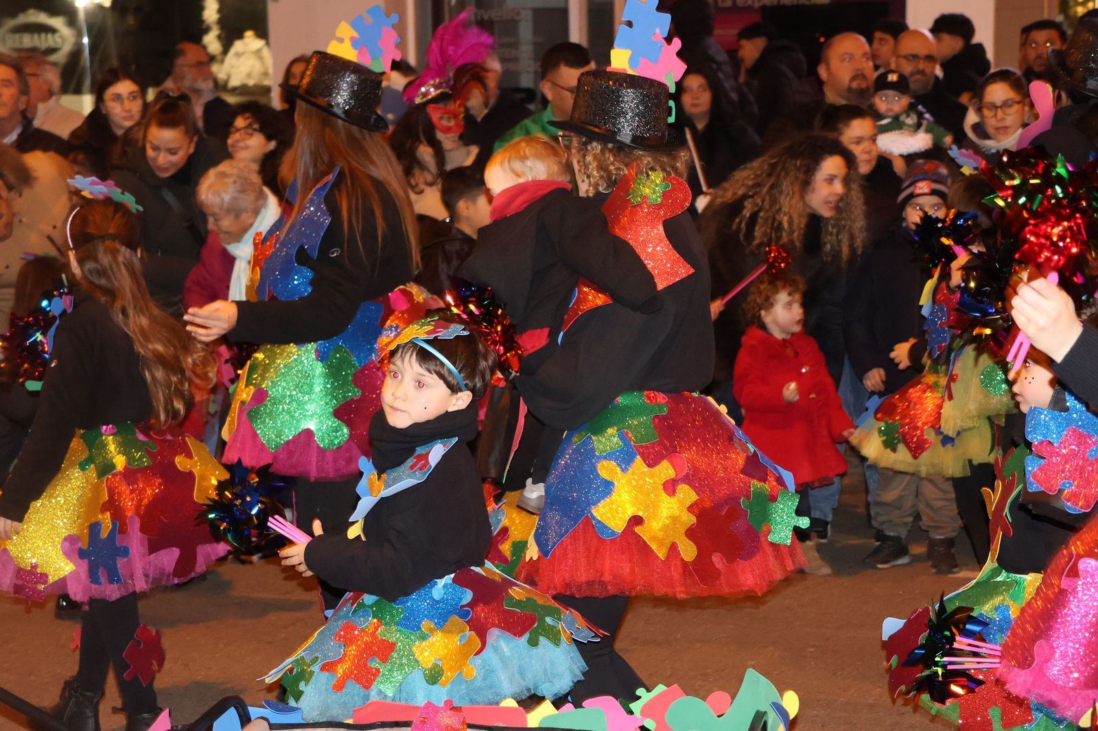 GALERÍA | Disfruta de las imágenes del colorido desfile de Carnaval en Zamora