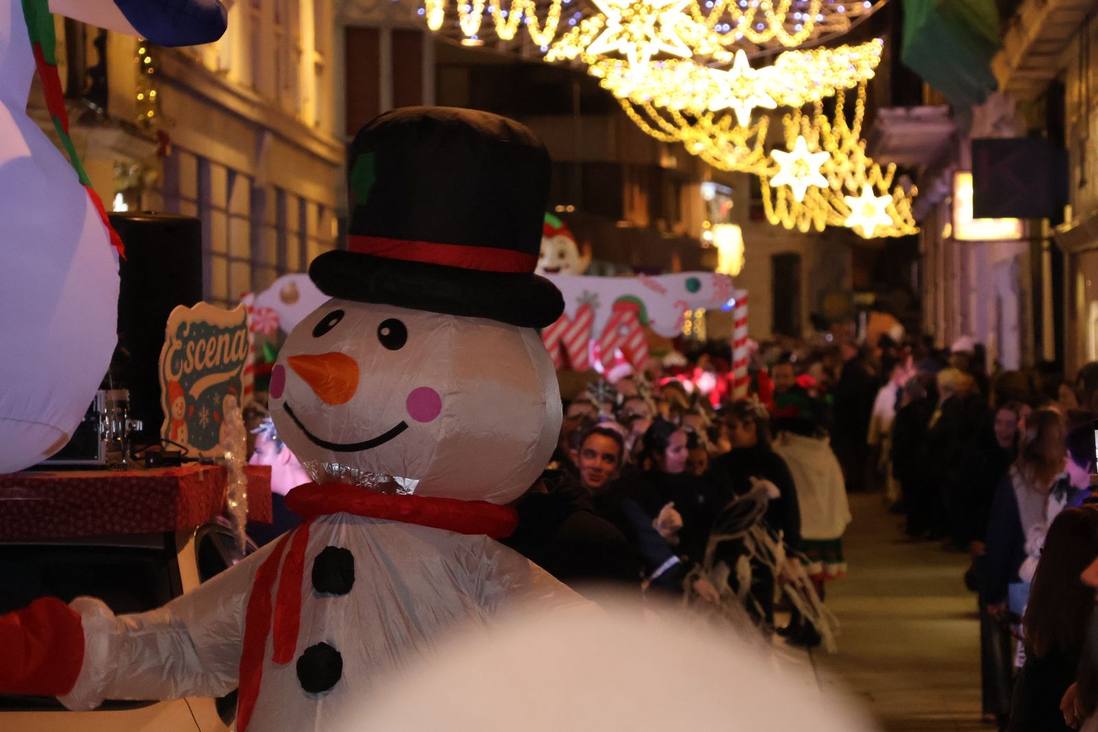 GALERÍA | El animado pasacalles de Escena por el centro de Zamora, en imágenes