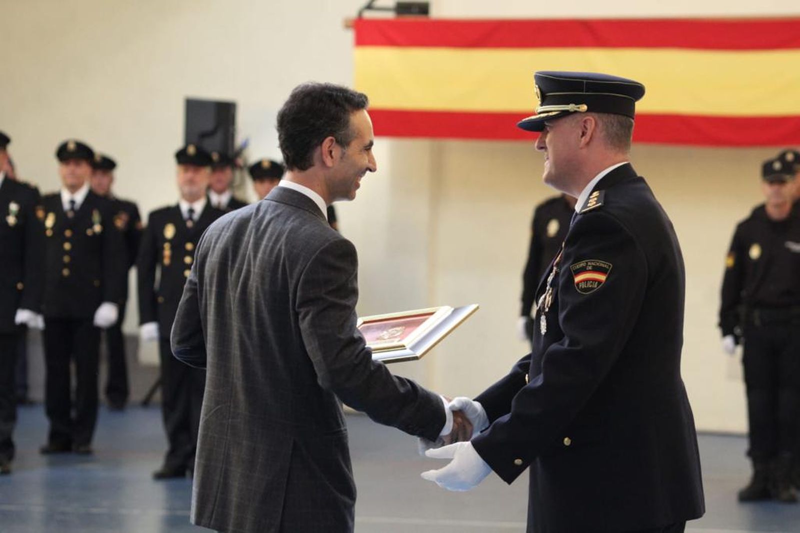 la-policia-nacional-de-salamanca-los-angeles-custodios-14