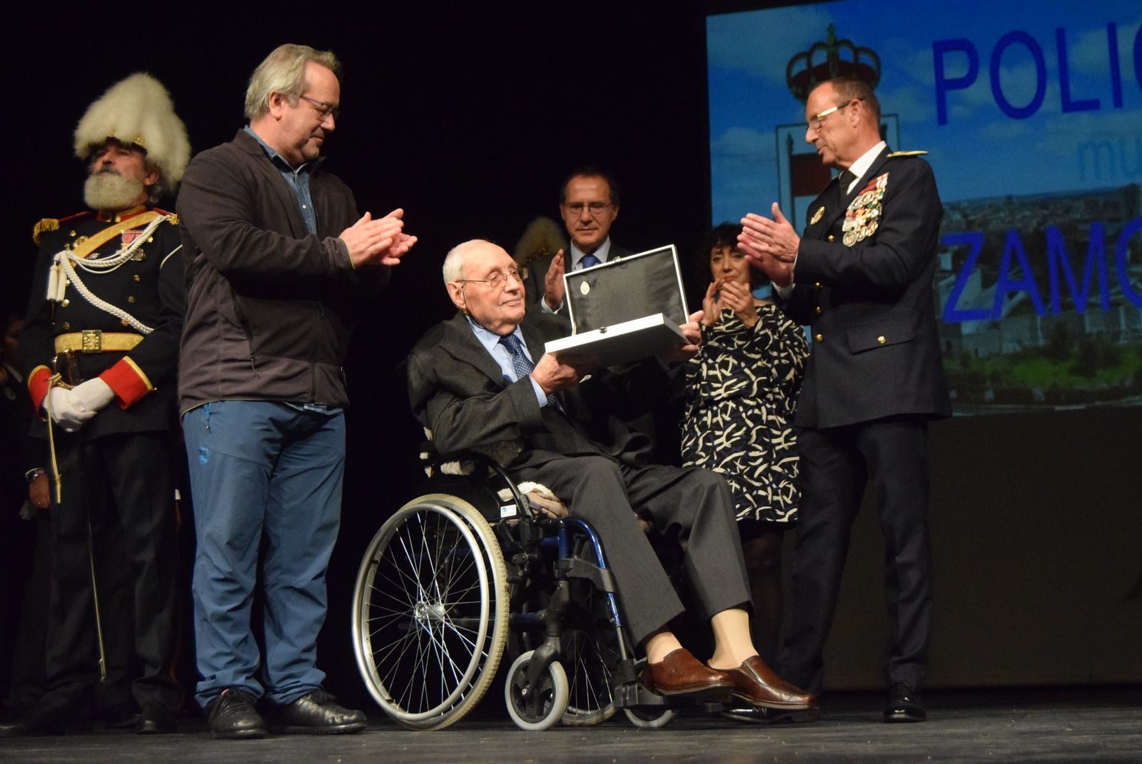 fiesta-de-la-policia-municipal-de-zamora-87