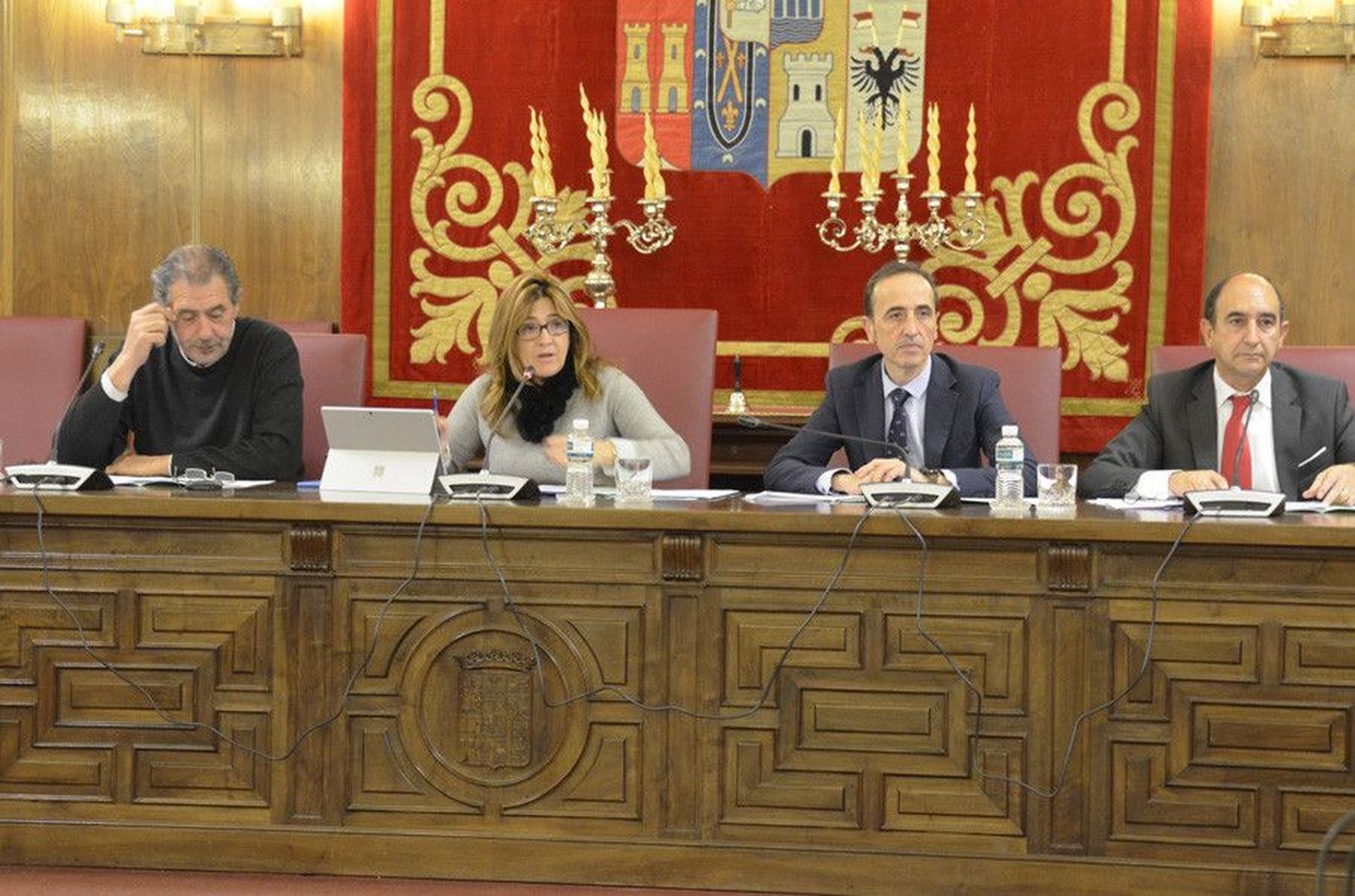 Moción toros pp