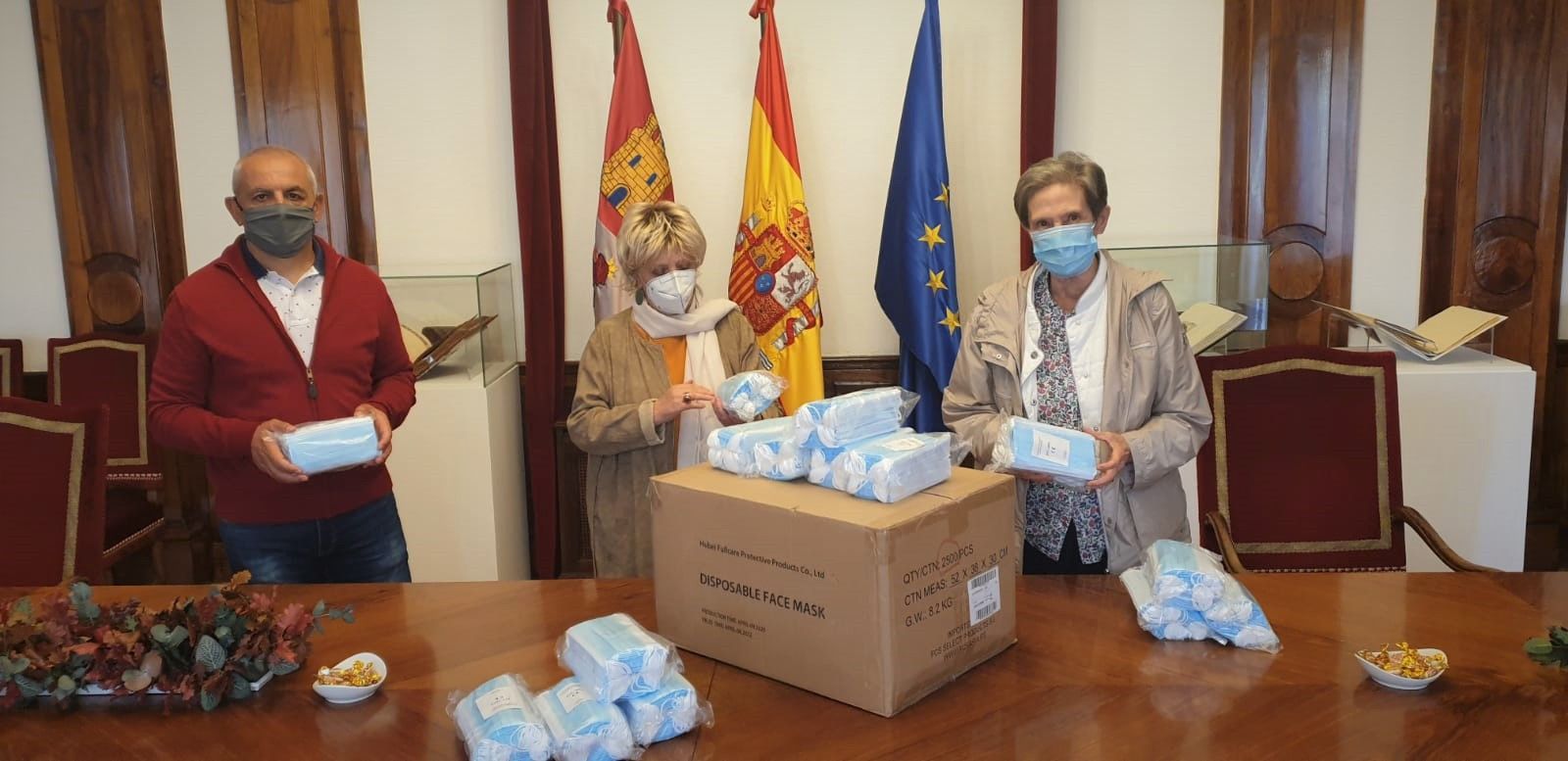 Entrega Mascarillas Subdelegación del Gobierno