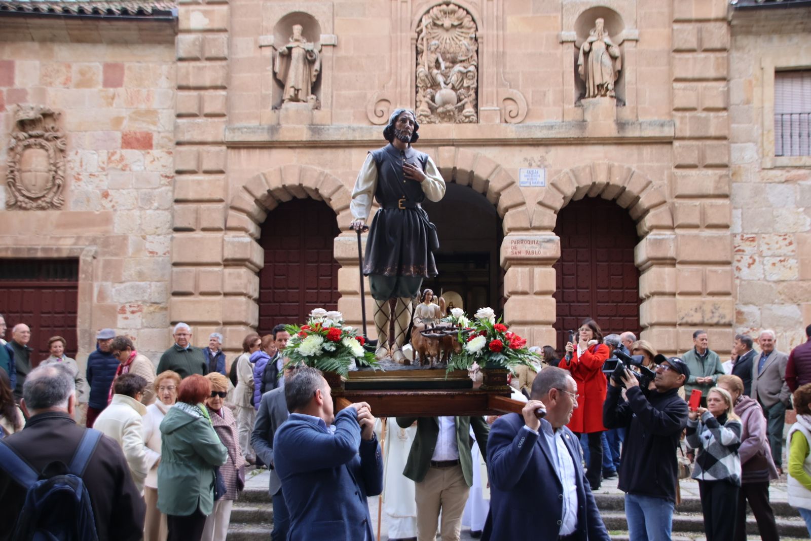 Procesión y bendición simbólica de los campos por el día del patrón de los agricultores, San Isidro Labrador