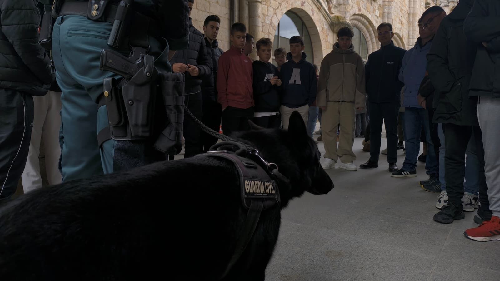 Plan seguridad en centros escolares Guardia Civil en Alba de Tormes  (11).jpeg