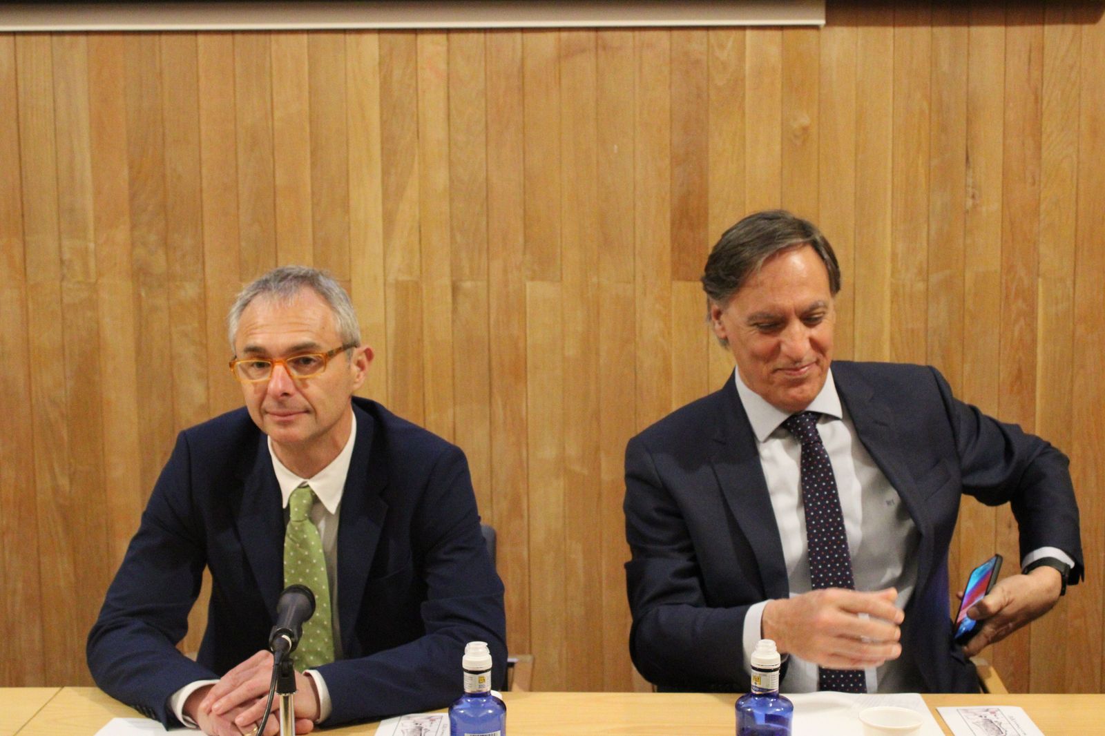 el-embajador-de-japon-nakamae-takahiro-el-alcalde-carlos-garcia-carbayo-y-el-rector-de-la-usal-fotos-s24h-13