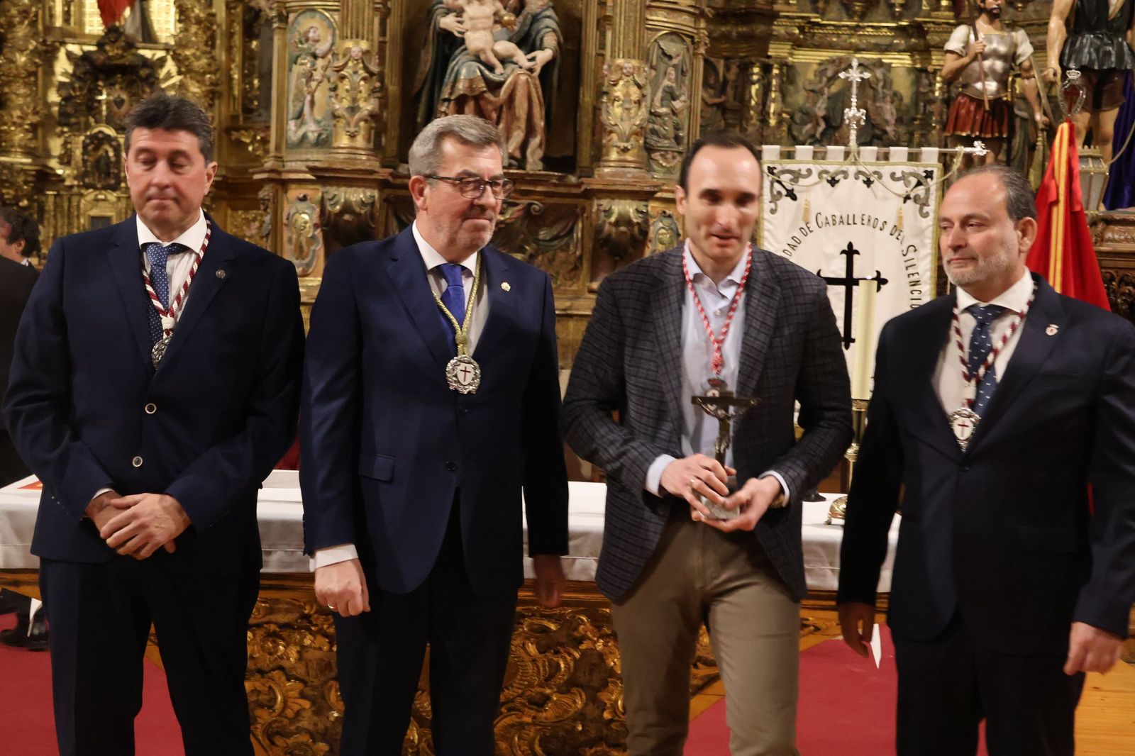 GALERÍA | Silencio rito entrada