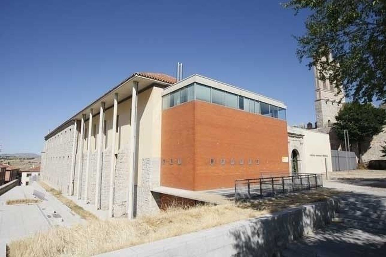 El Consejo de Gobierno aprueba invertir más de 472.000 euros para el mantenimiento de los Archivos Históricos Provinciales