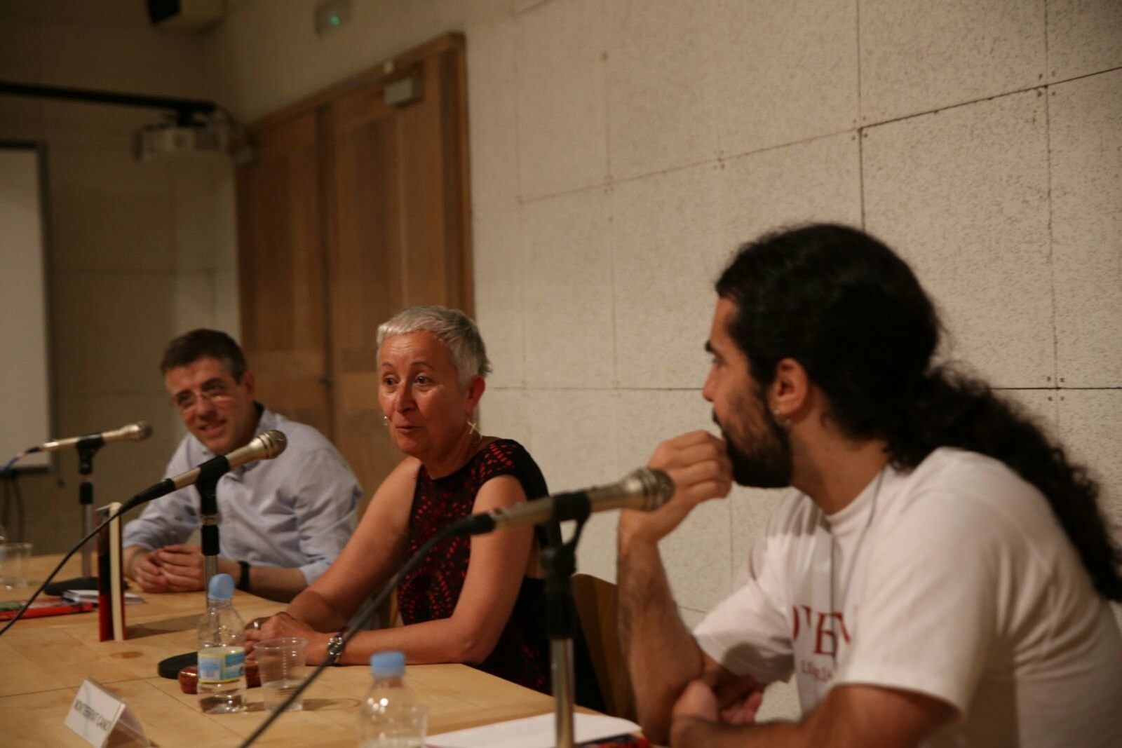 Libro de Montserrat Cano.