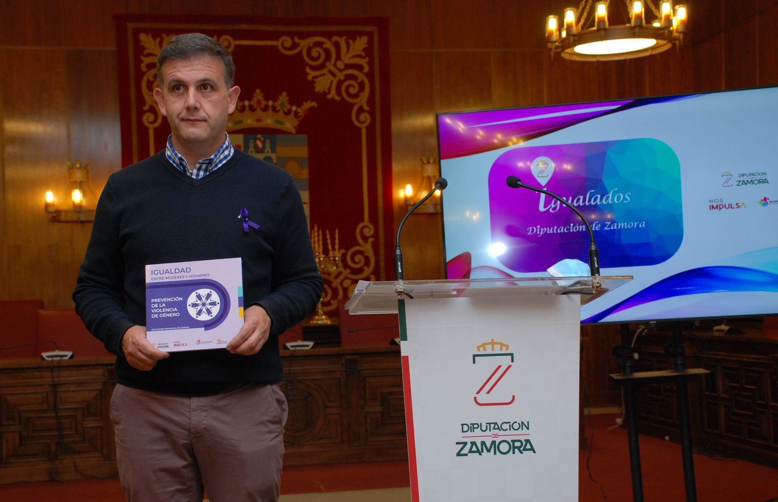 Un instante de la rueda de pensa