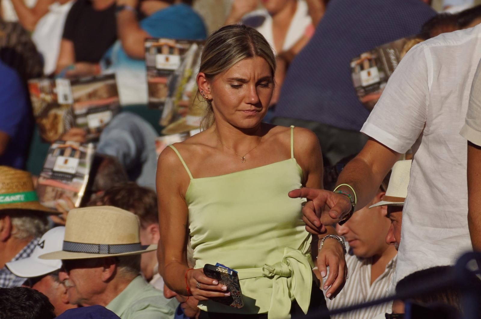Así ha vivido la afición de La Glorieta el primer cartel de figuras de la feria: imágenes del ambiente en los tendidos y en el patio de cuadrillas