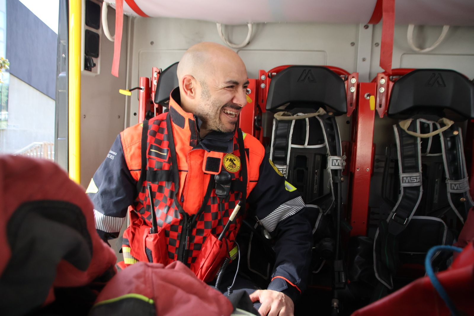 Talleres de prevención de incendios y primeros auxilios y una muestra de vehículos y material de bomberos