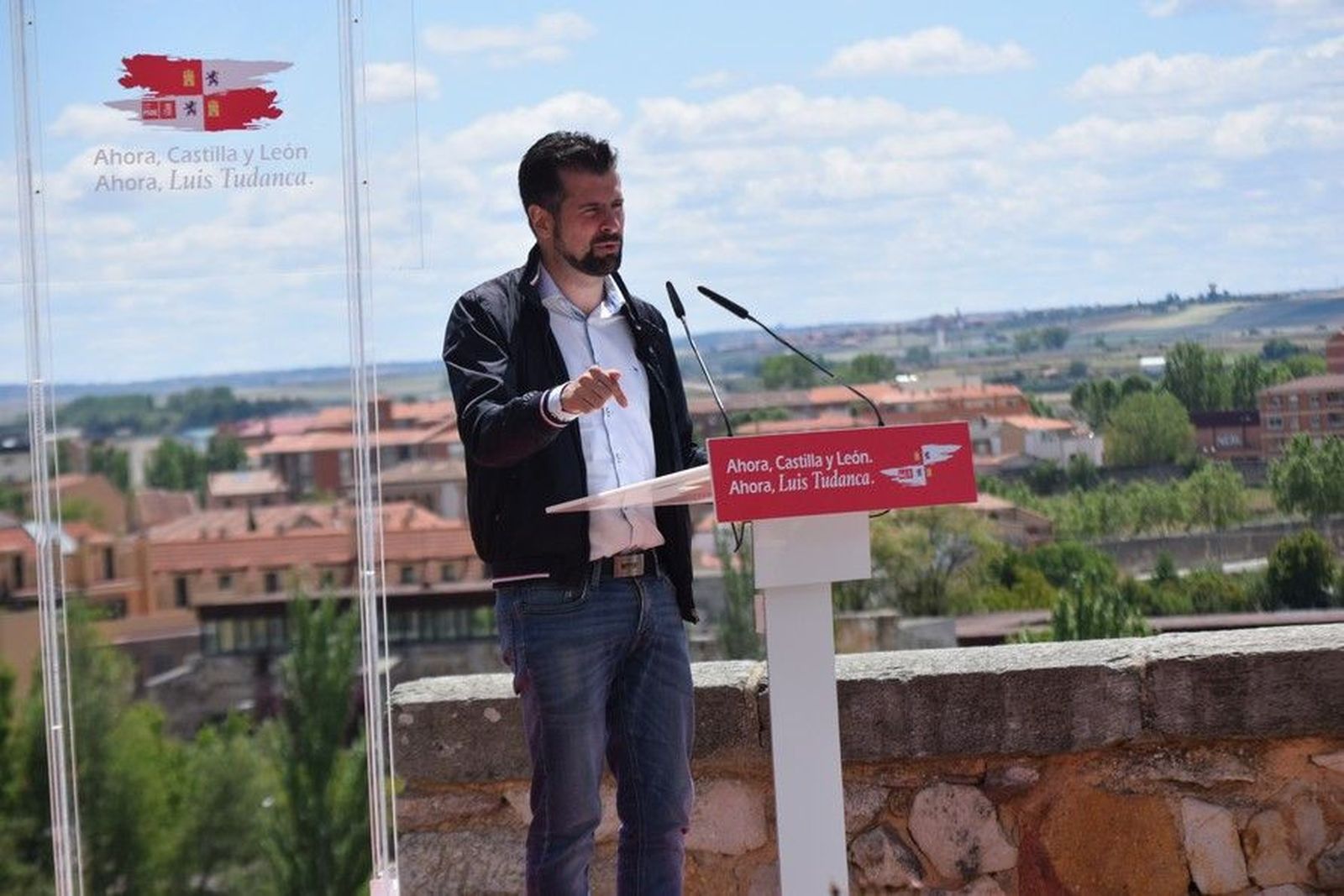 Mitin psoe luis planas tudanca (83)