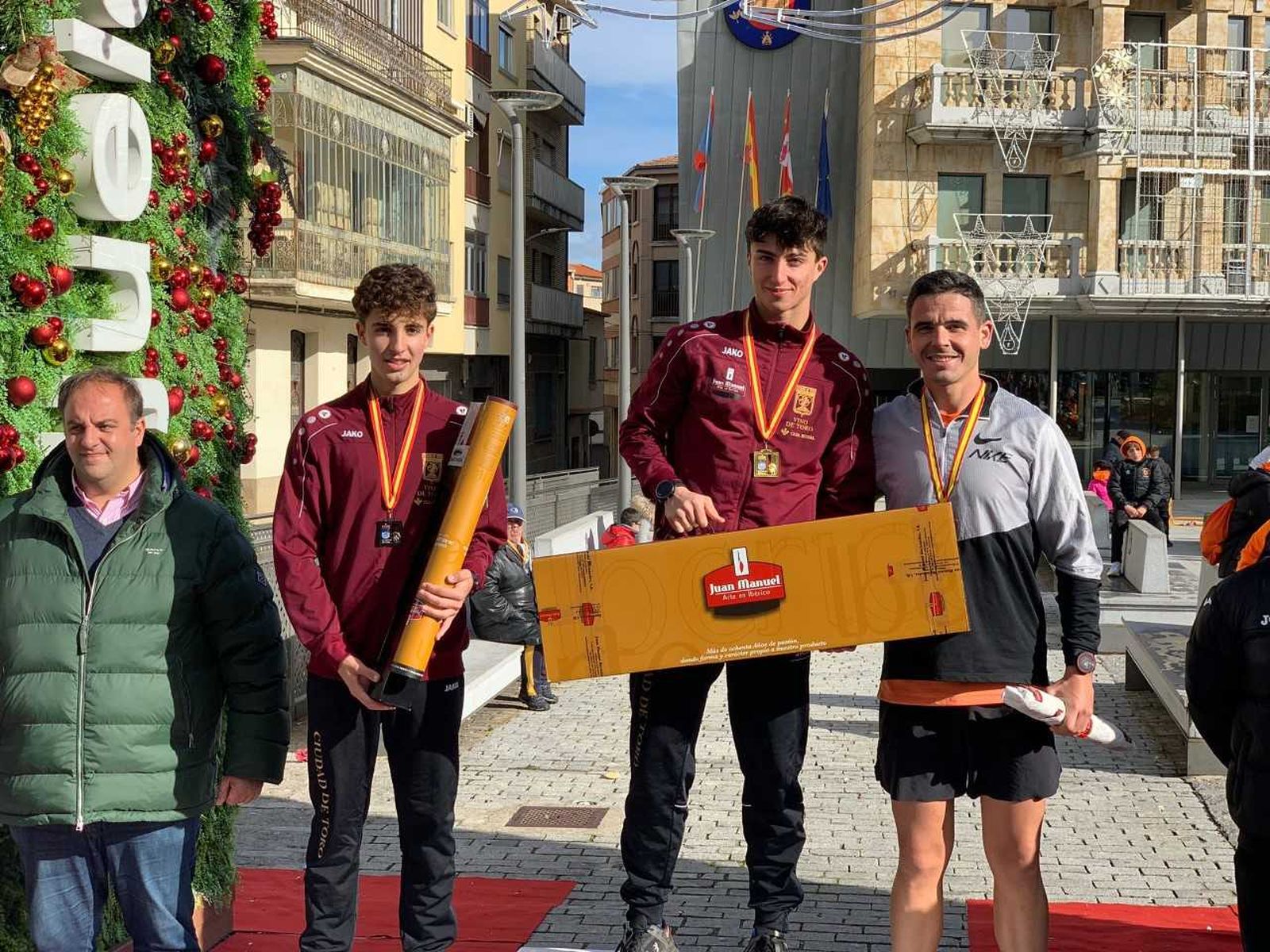 Vino Toro Caja Rural