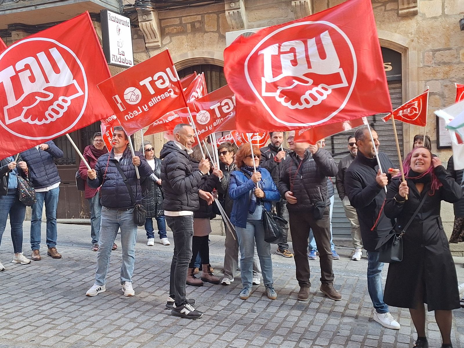Protesta trabajadores de la Diputación