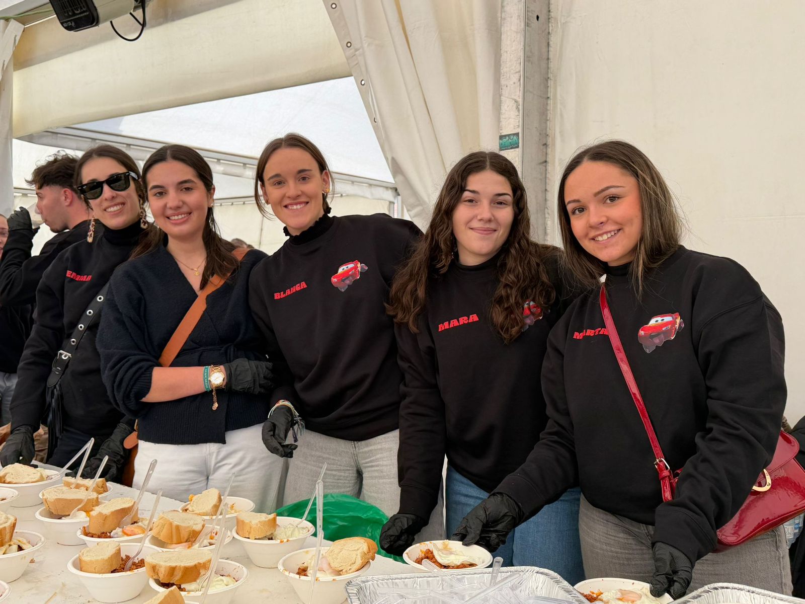 Comida solidaria de las peñas y los quintos 2026 en Villamayor