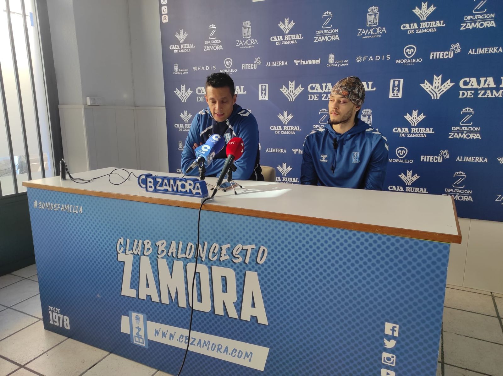 Saulo Hernandez y Ty Robertsen rueda de prensa