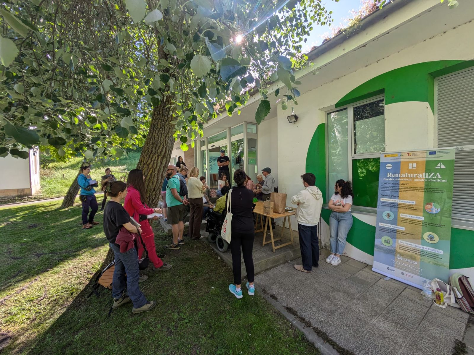 Imagen cedida por RenaturaliZA del taller de fabricación de cremas. Archivo