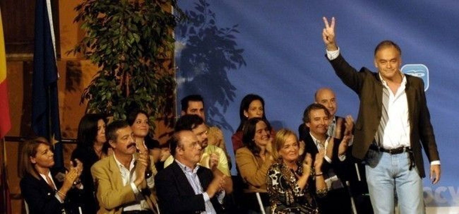 Es la hora de decidir si España cambia por el centro o por la izquierda