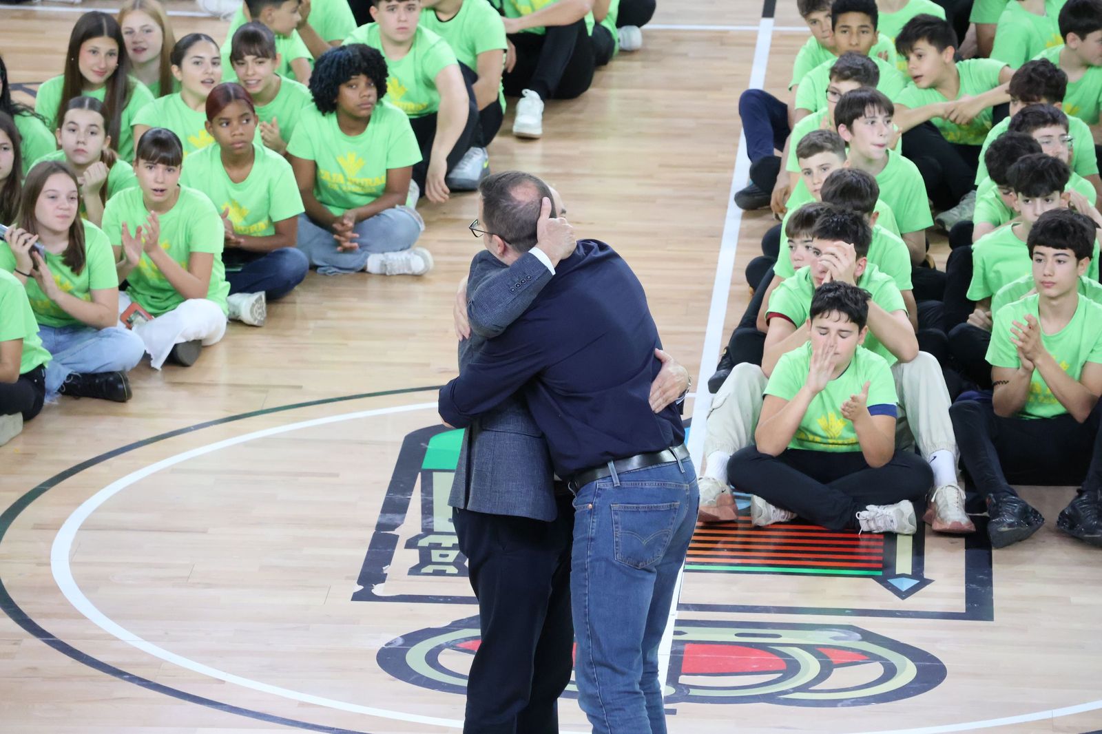 GALERÍA | El Club Balonmano Zamora celebra su 25º aniversario con una imagen muy especial
