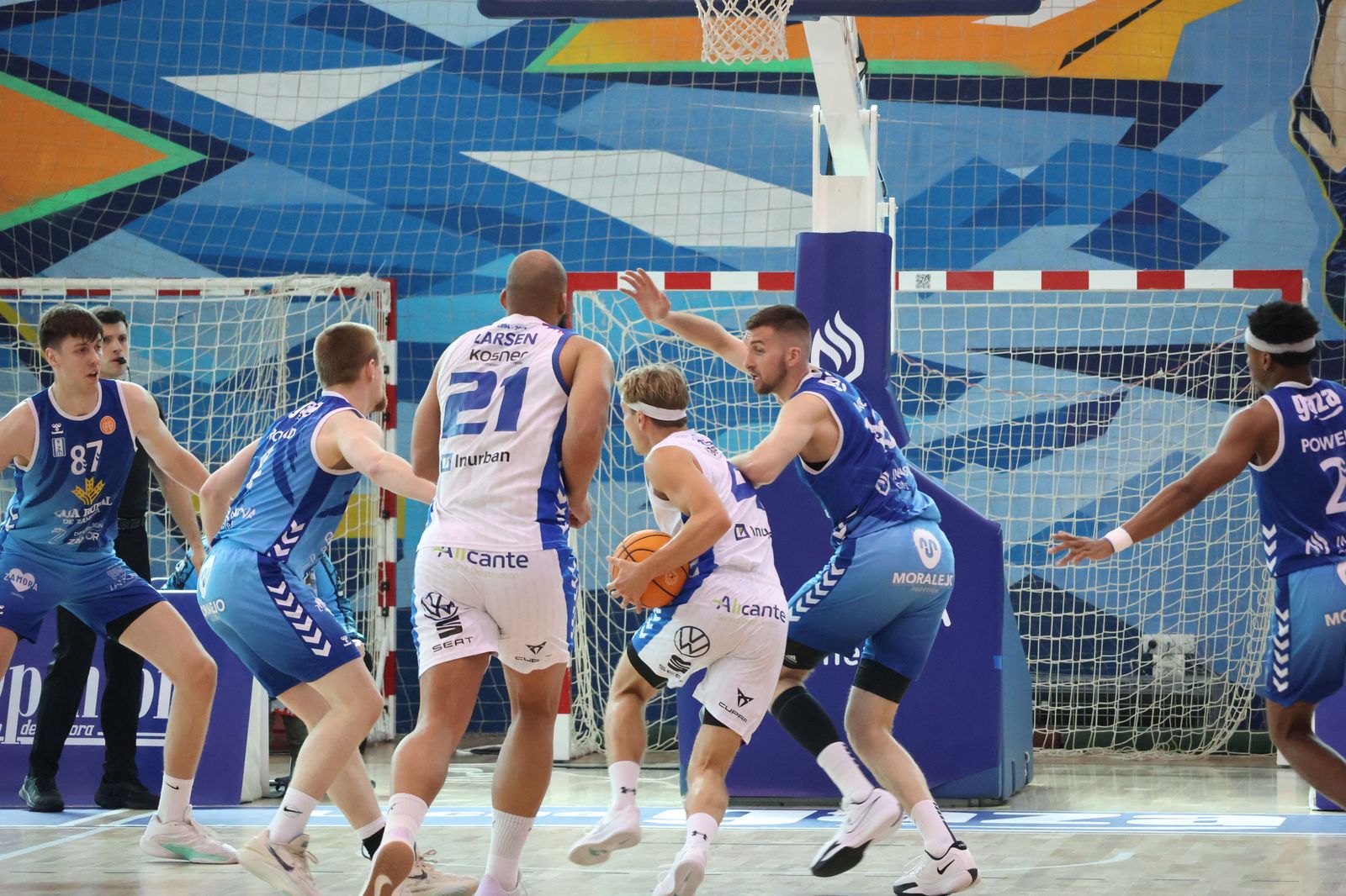 entrada-de-nuevos-hermanos-de-la-cofradia-del-silencio-30