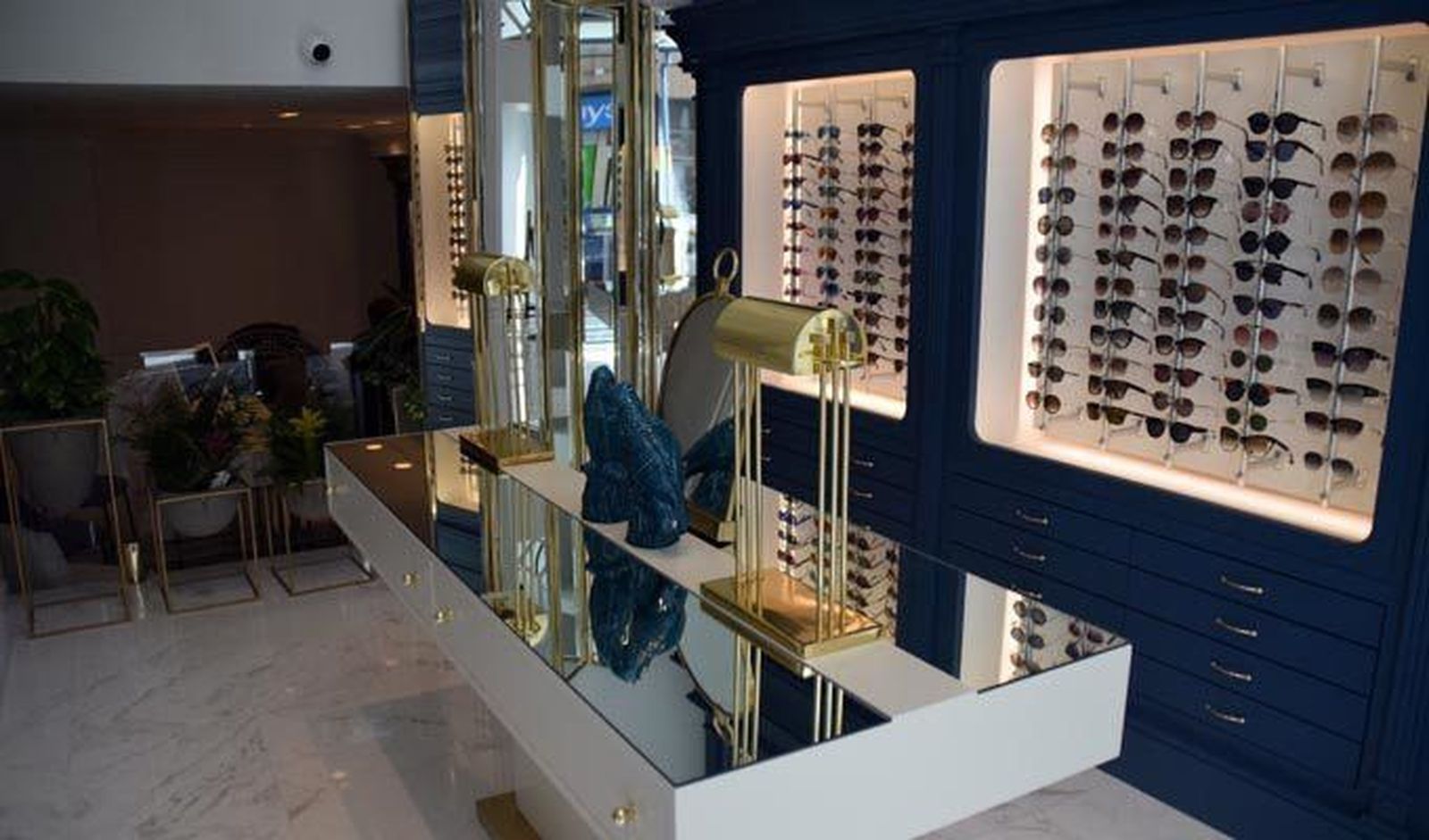 Ángel Óptico se reinventa: un nuevo concepto con la misma esencia, en Pablo Morillo