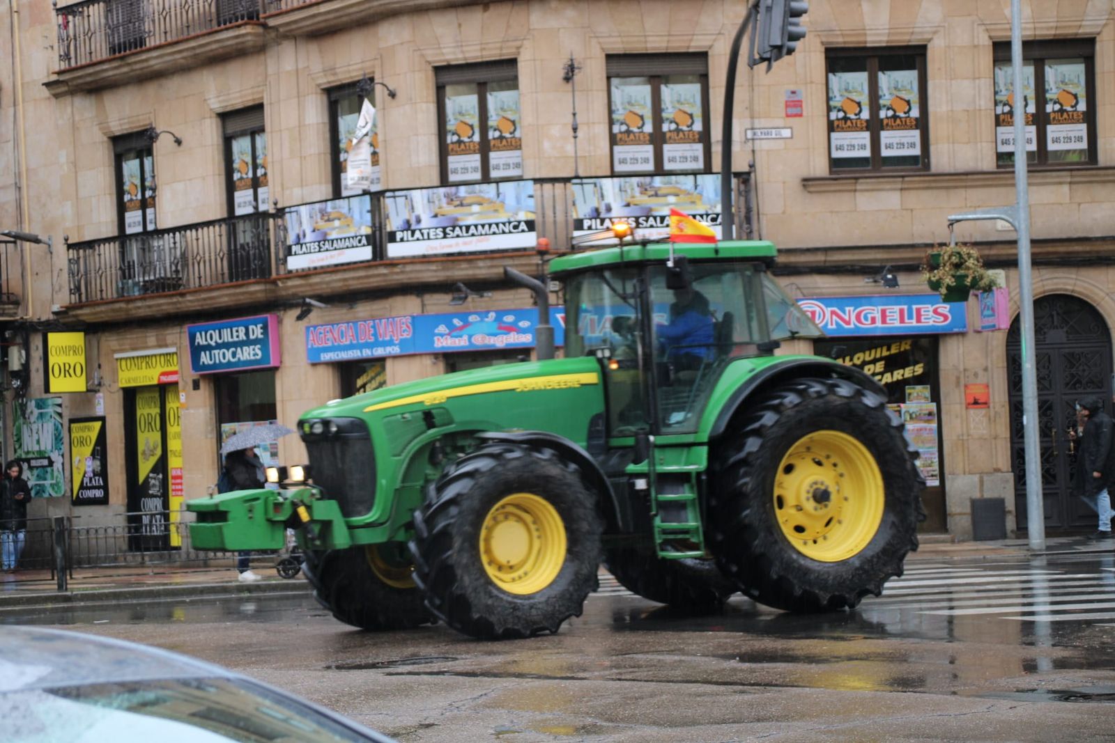 En imágenes la marcha con tractores y vehículos de campo en Salamanca en protesta contra Mercosur
