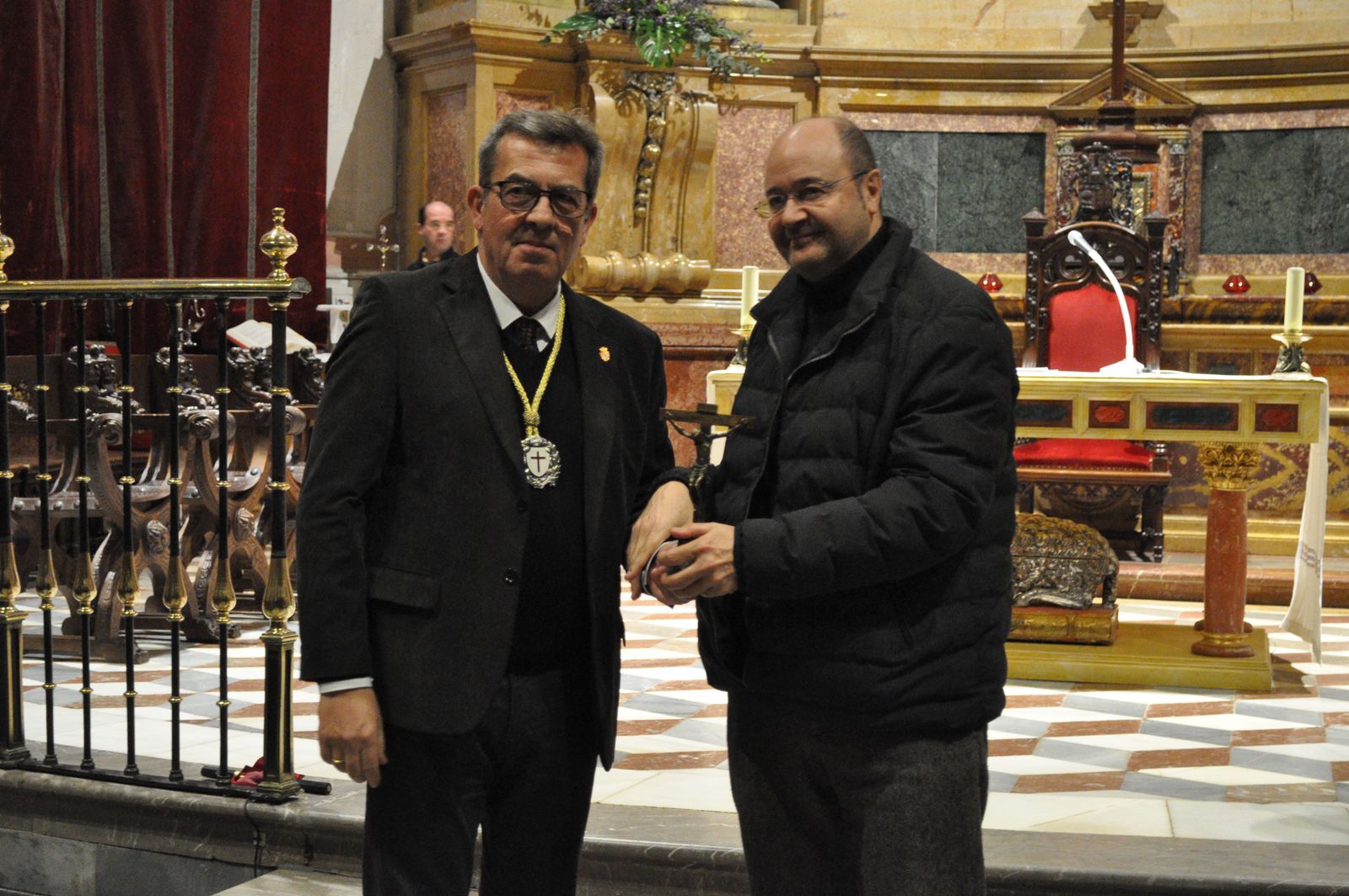 entrada-de-nuevos-hermanos-y-reconocimiento-a-mayordomos-de-la-cofradia-del-silencio-2023-12