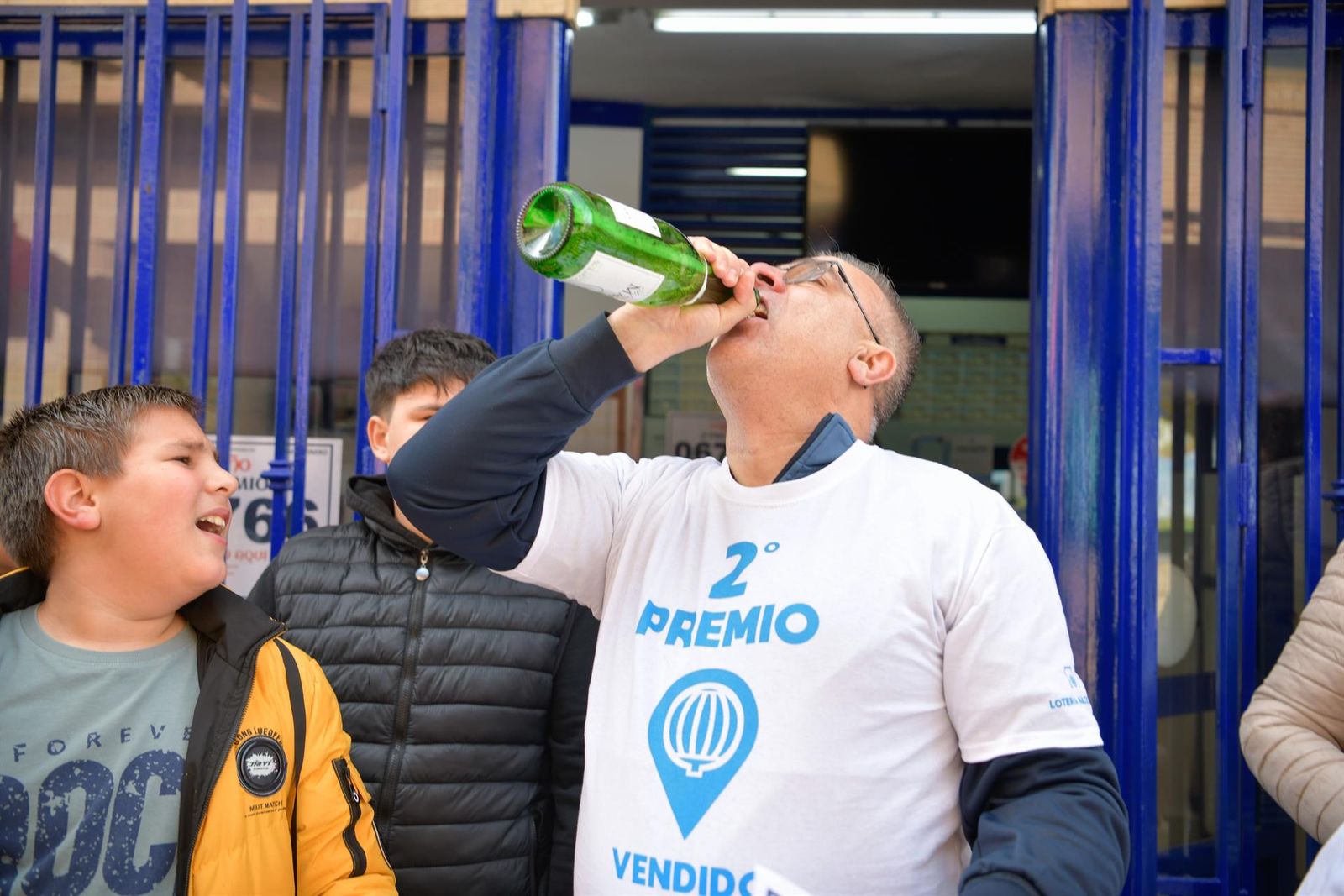 Celebración de uno de los premios del Sorteo de El Niño 2025