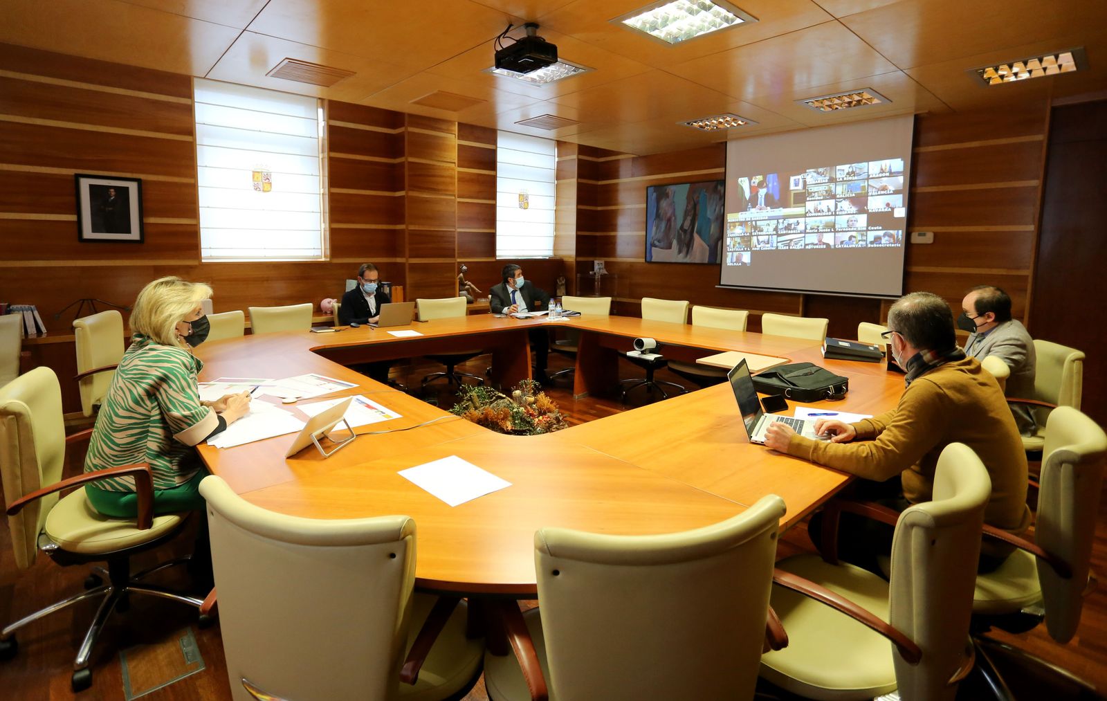 La consejera de Sanidad, Verónica Casado, participa, de manera telemática, en la reunión del Consejo Interterritorial del Sistema Nacional de Salud. | FOTO: ICAL