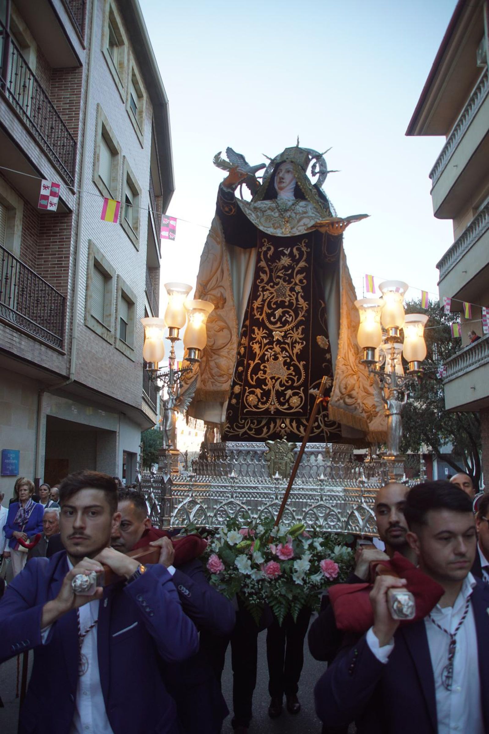 Procesión de Santa Teresa en Alba 2025 (51).jpeg