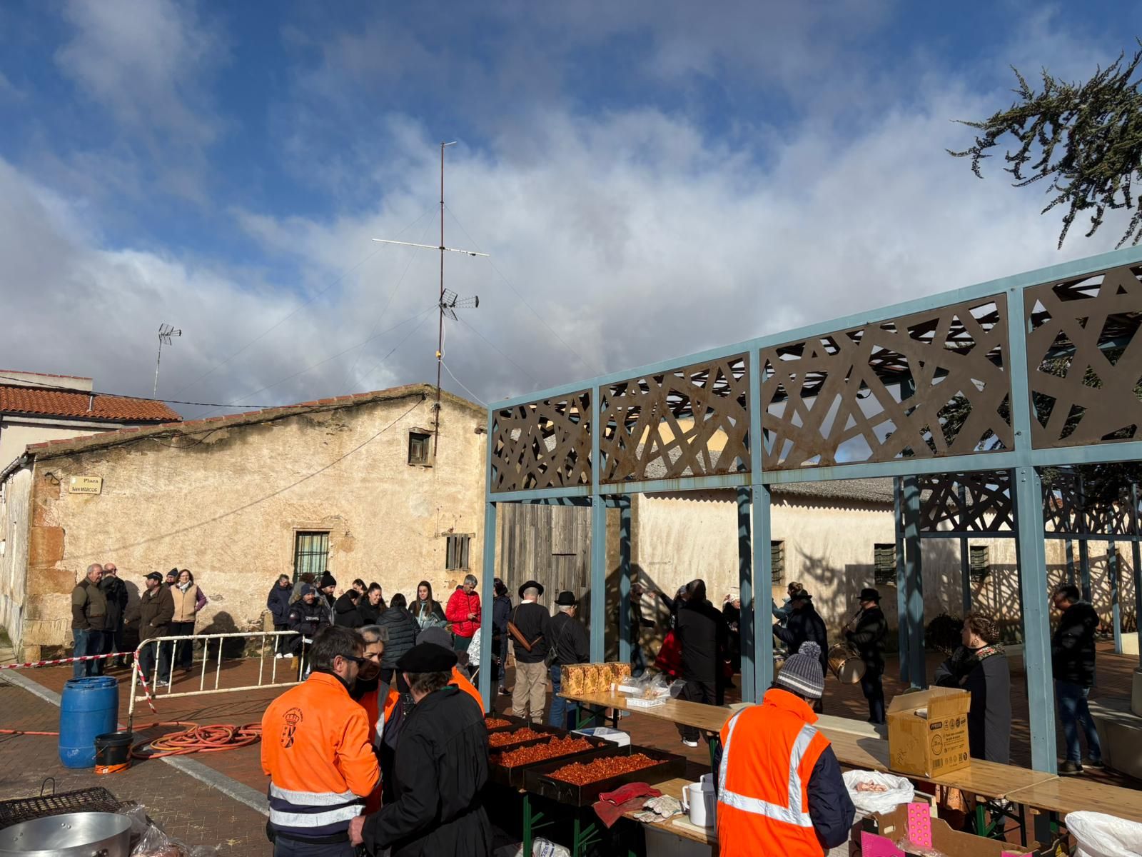 Doñinos revive las labores más artesanales de la provincia con la XVIII fiesta de la matanza